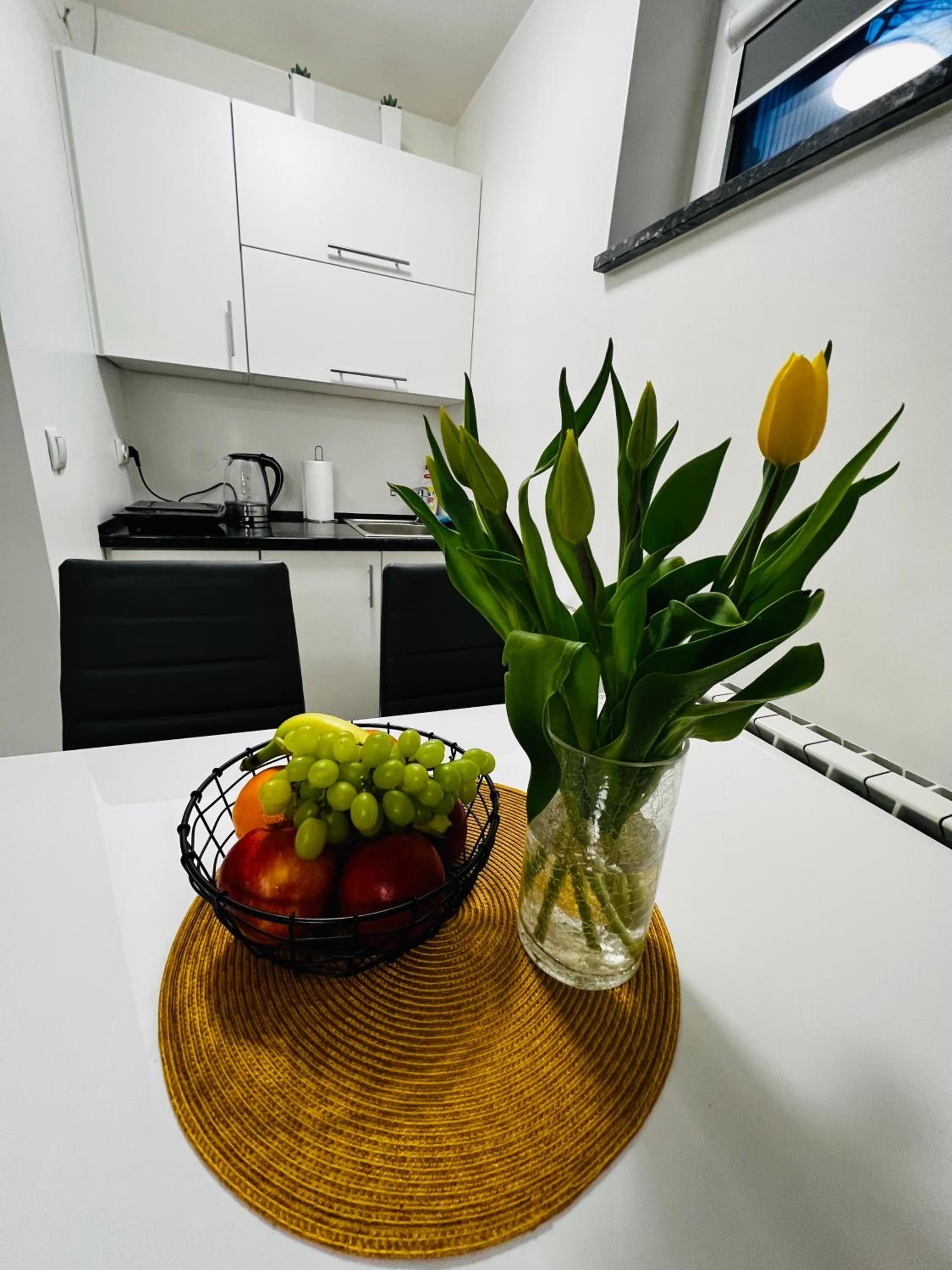 One-Bedroom Apartment - Photo 7