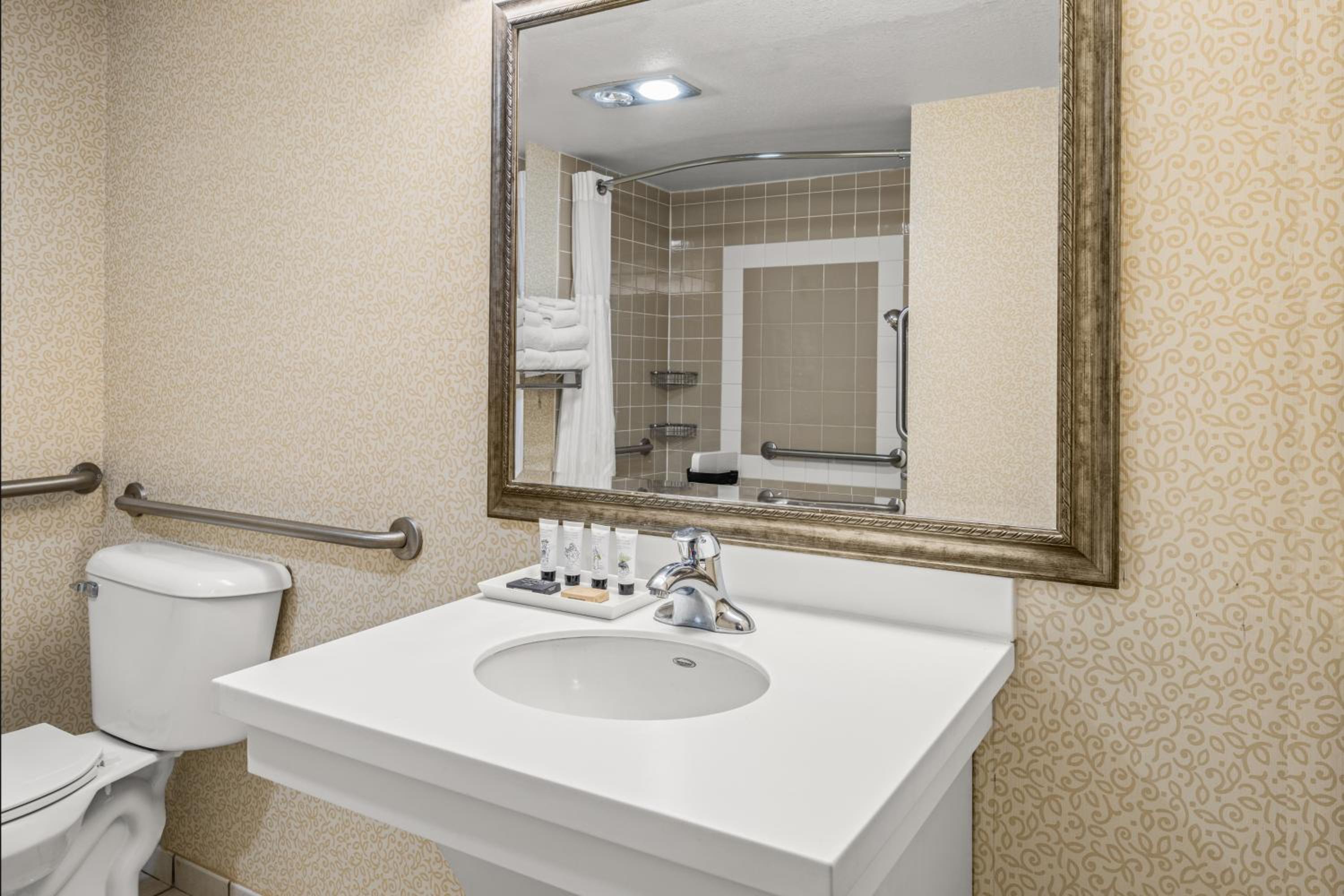 King Room - Disability Access - Photo 4