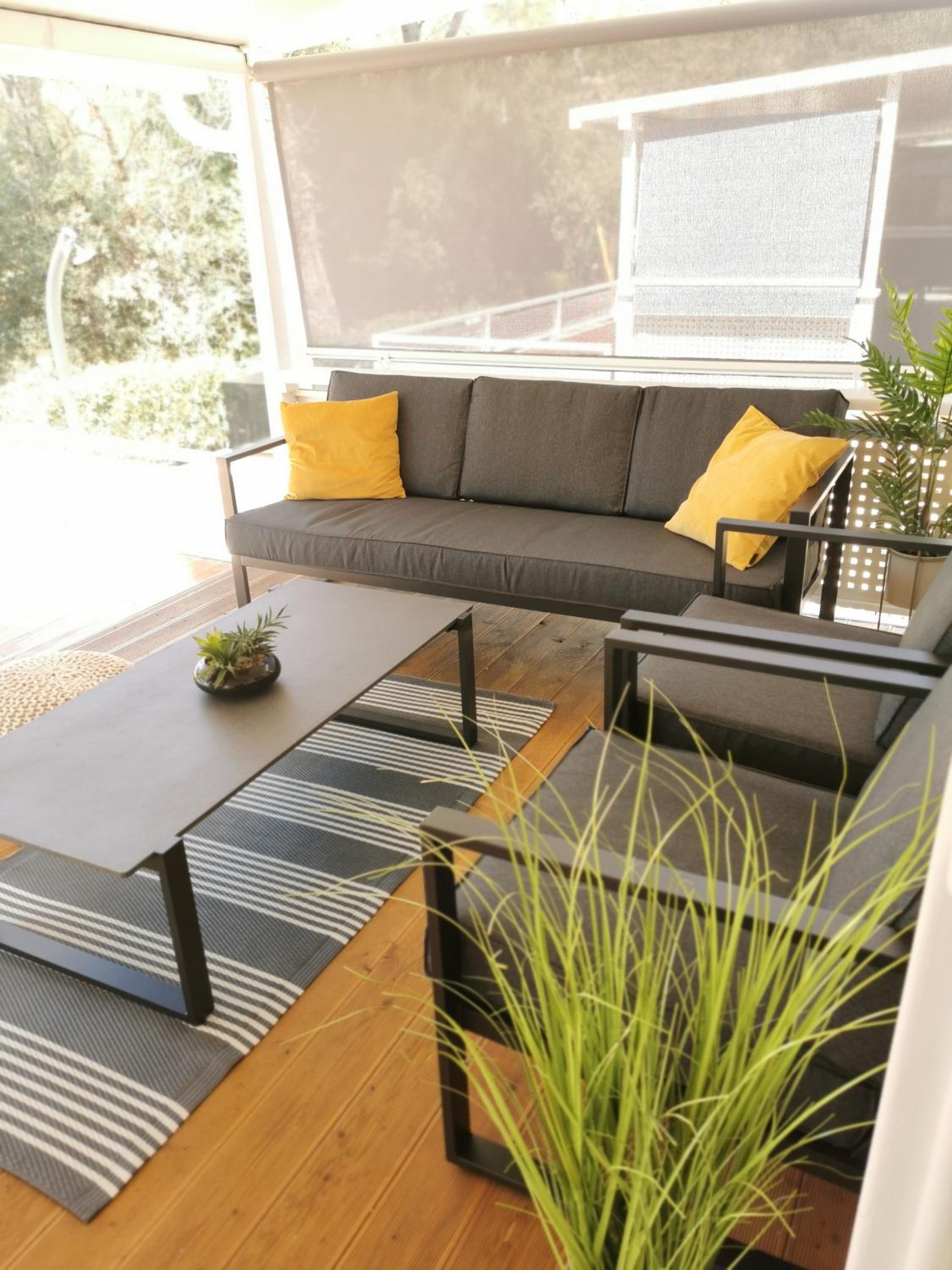 Premium Two-Bedroom Mobile Home with Terrace photo 3