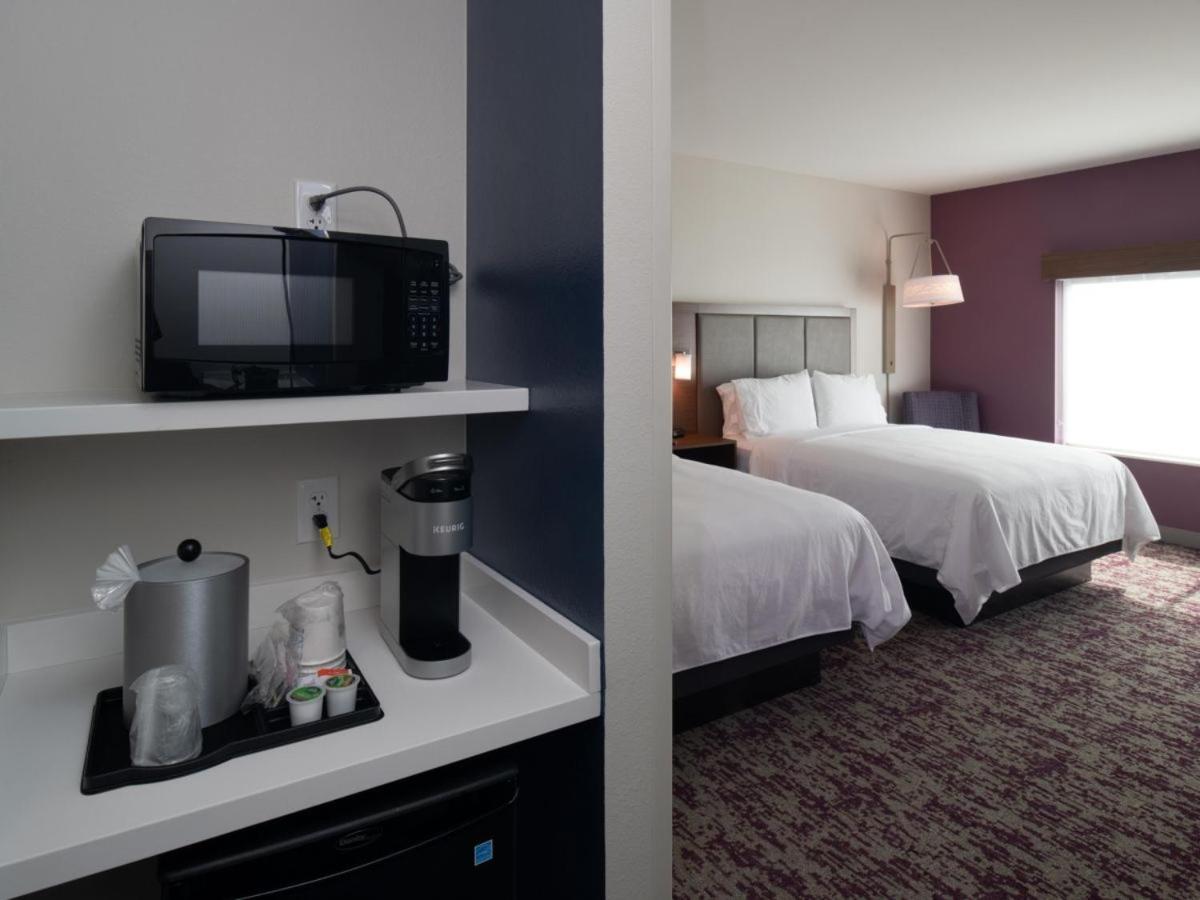 Standard Queen Room with Two Queen Beds - Photo 1