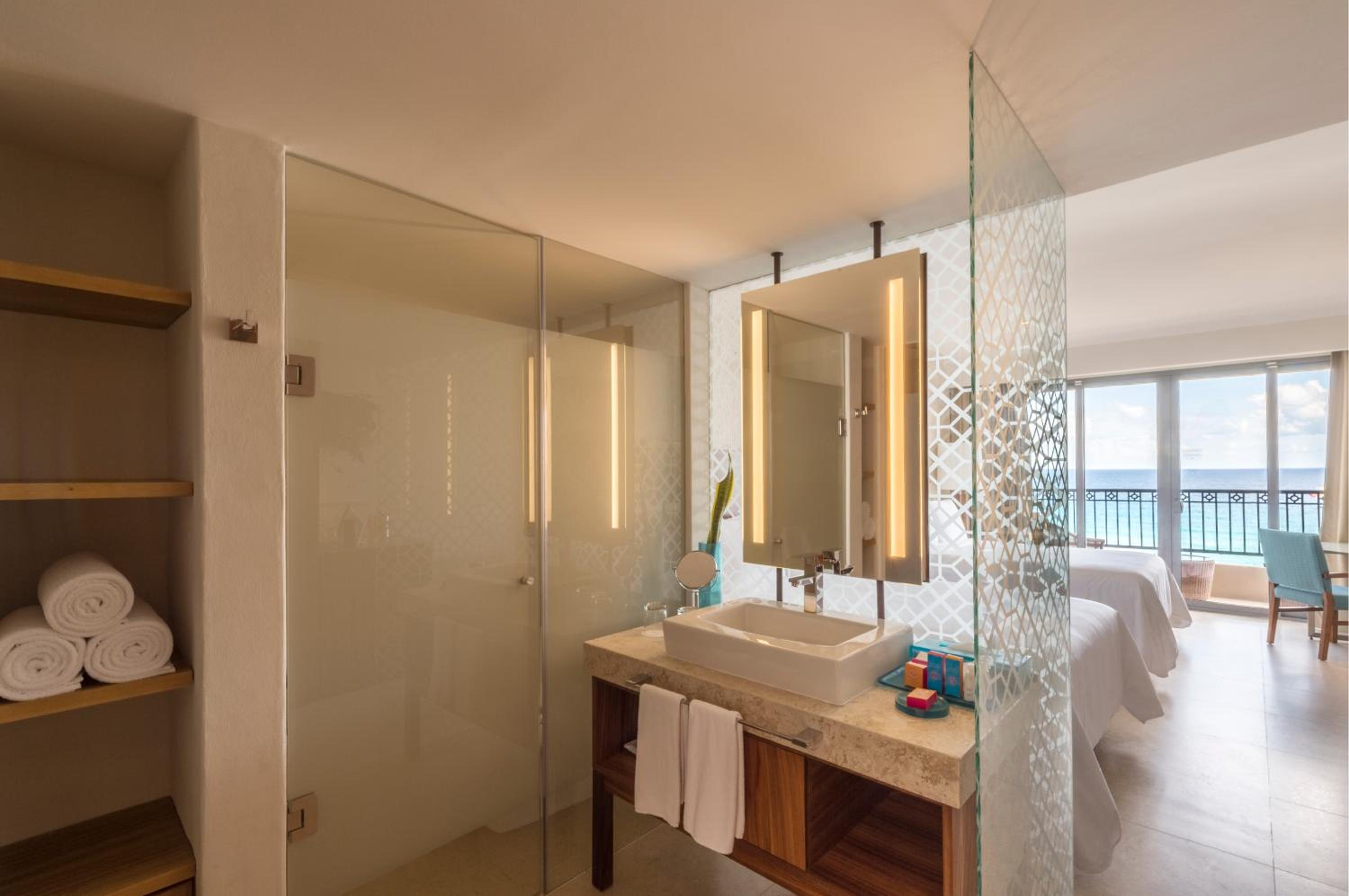 Premium Ocean Front Double - Photo 9