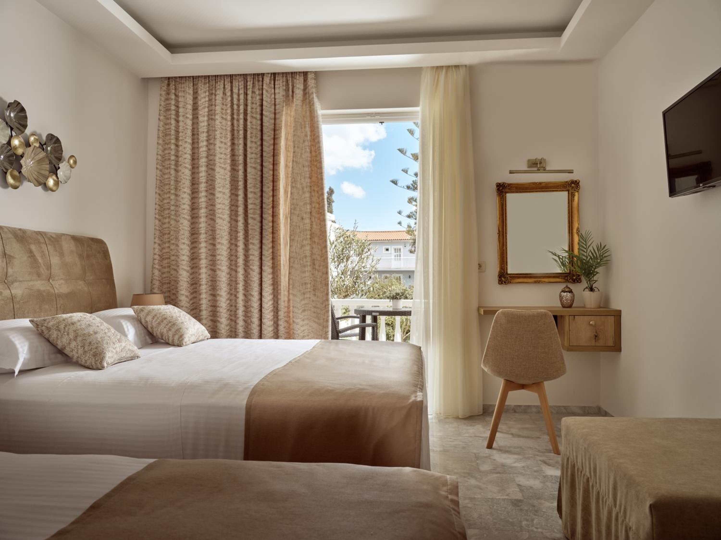 Suite with Garden View