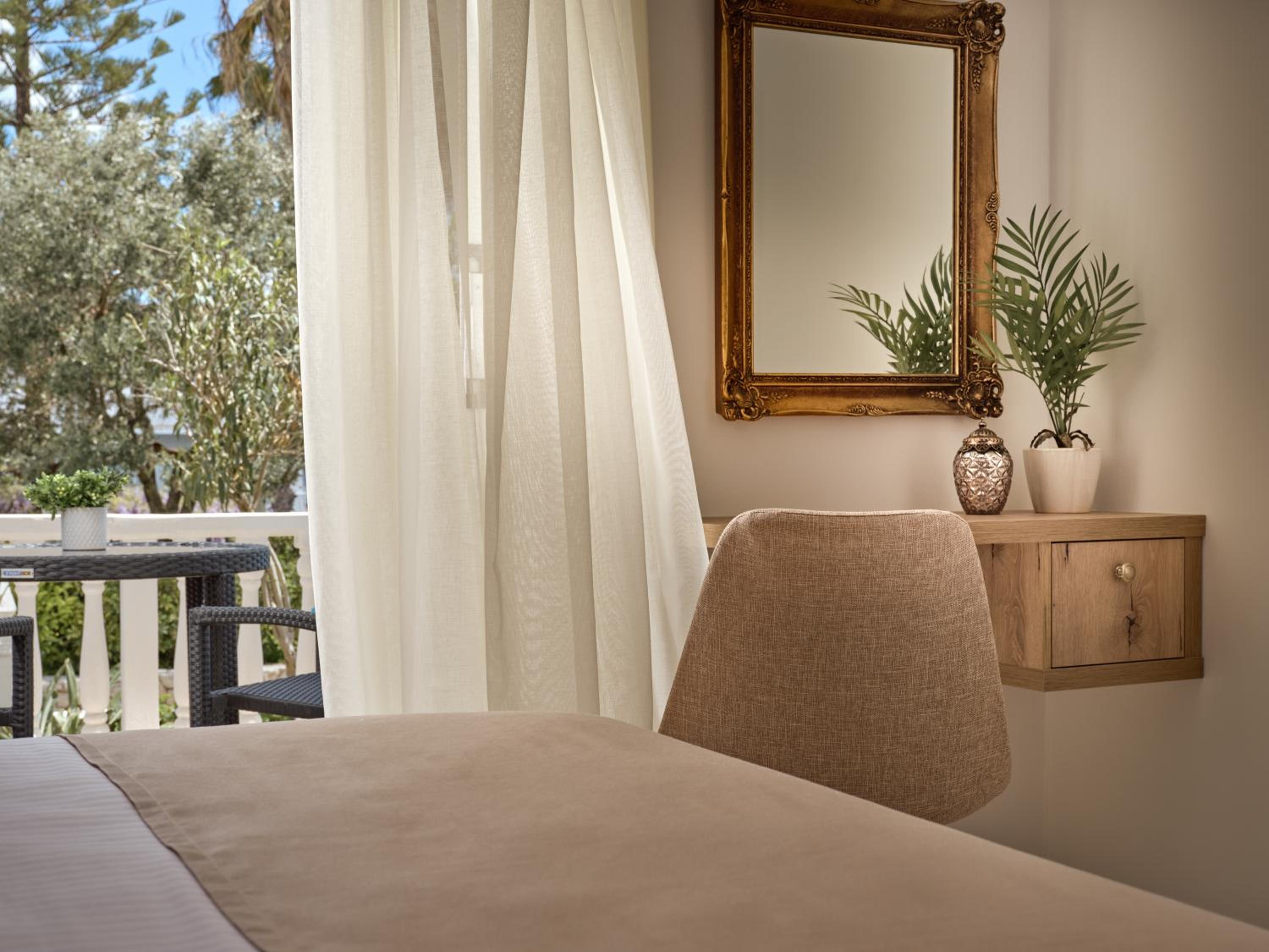 Suite with Garden View photo 2