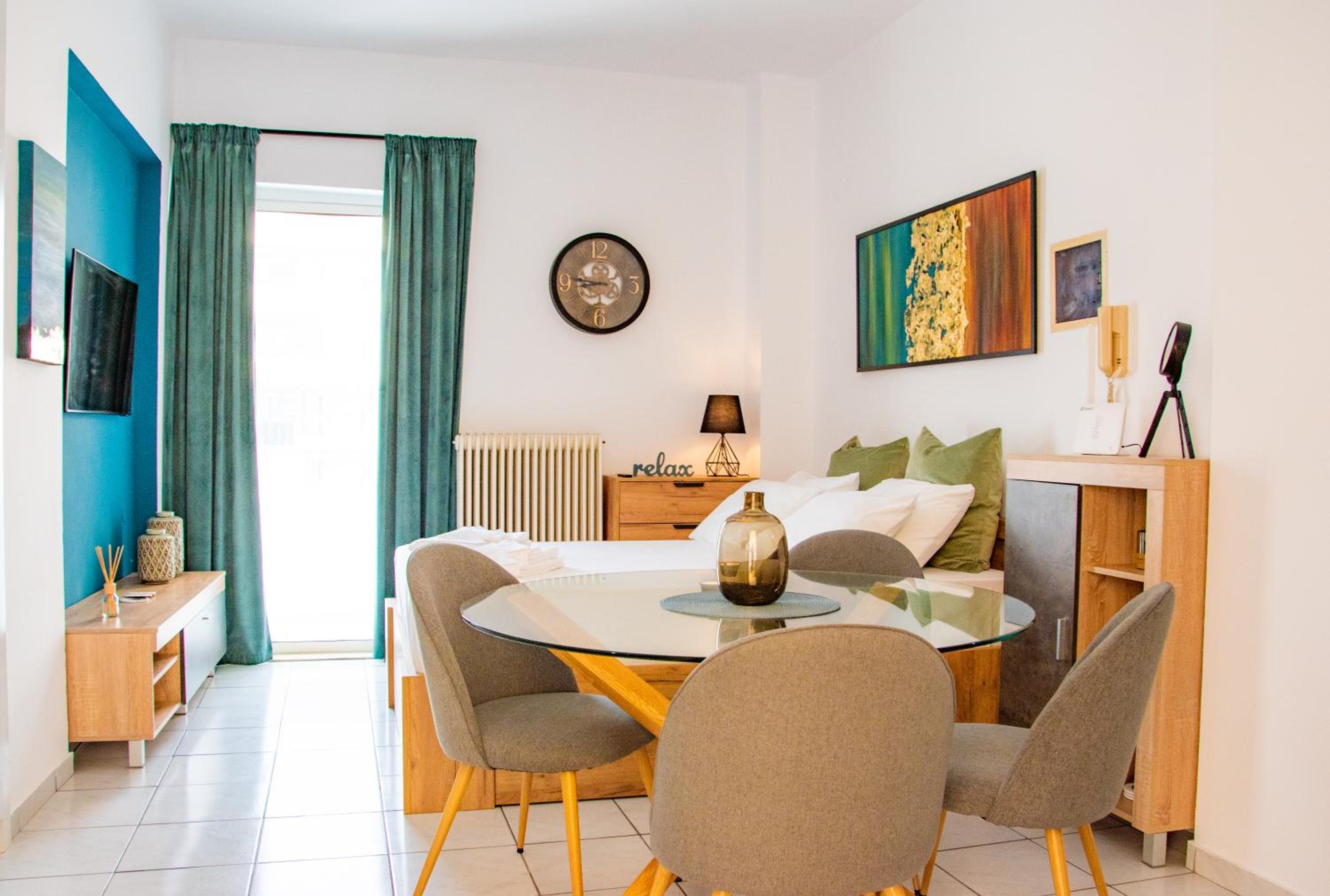 Studio Apartment