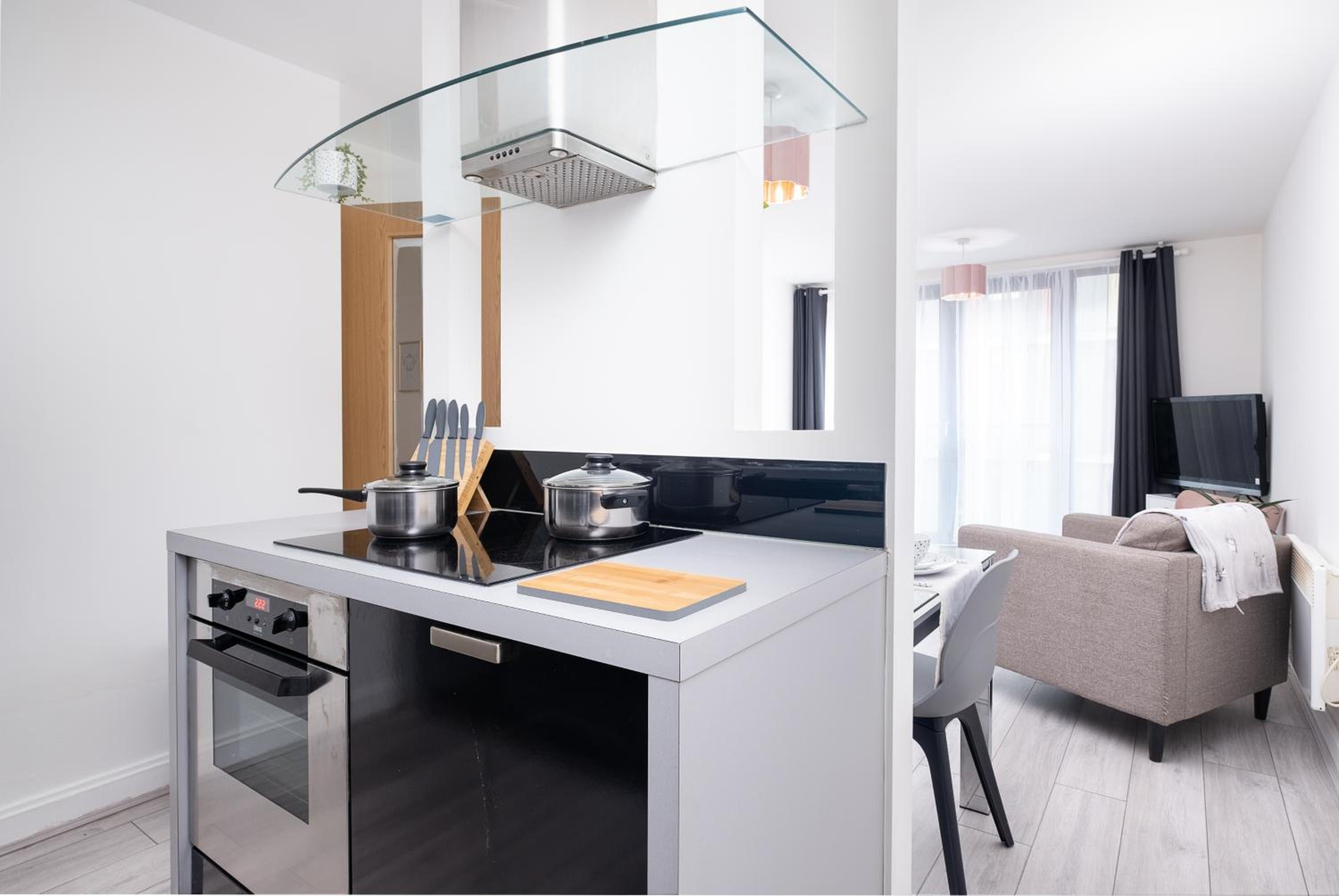 Two-Bedroom Apartment - Photo 8