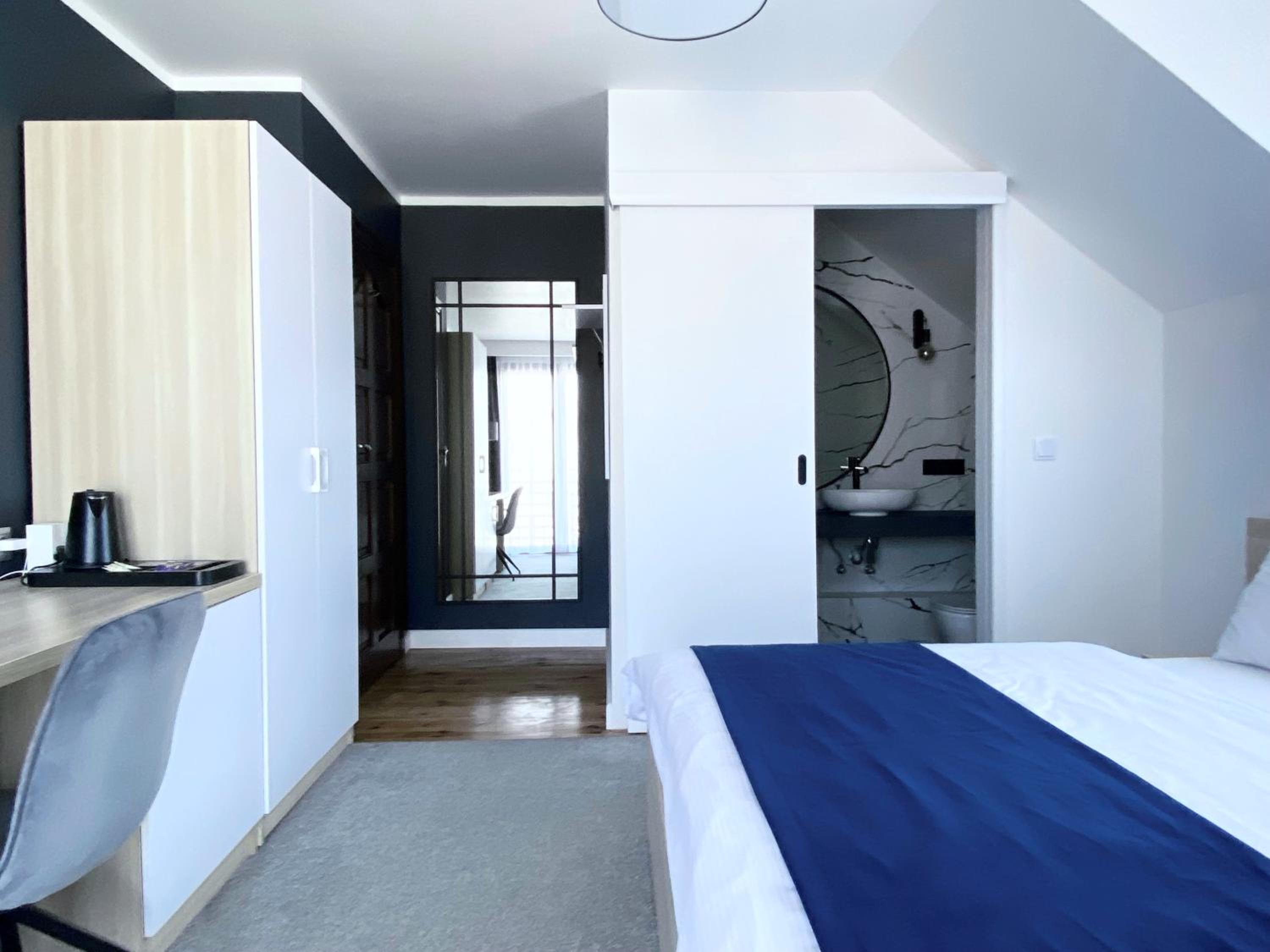 Superior Double Room with Balcony photo 2