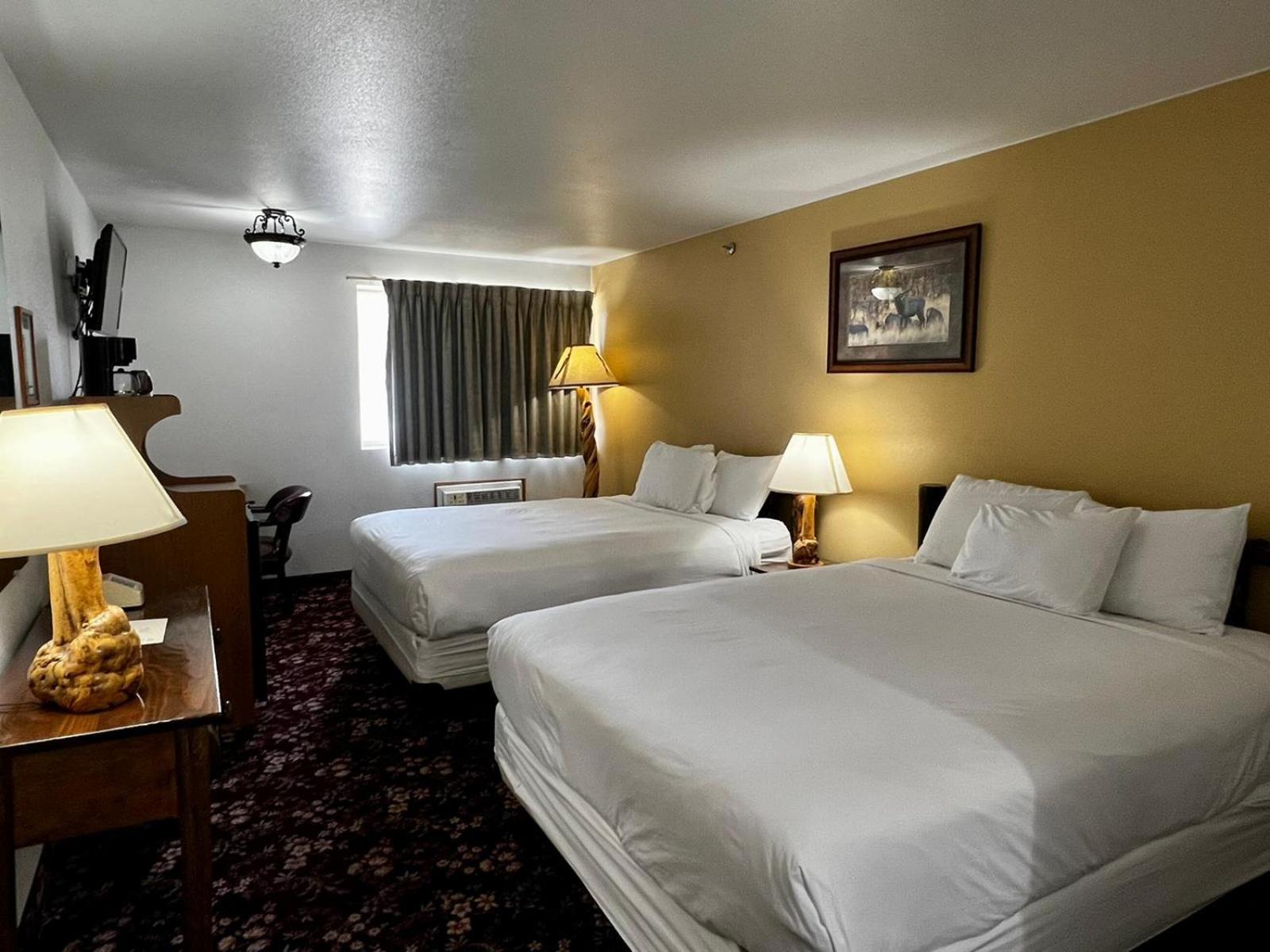 Double Room with Two Double Beds photo 1