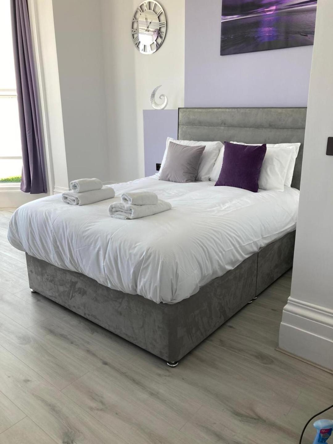 Superior Triple Room with Sea View - Photo 8