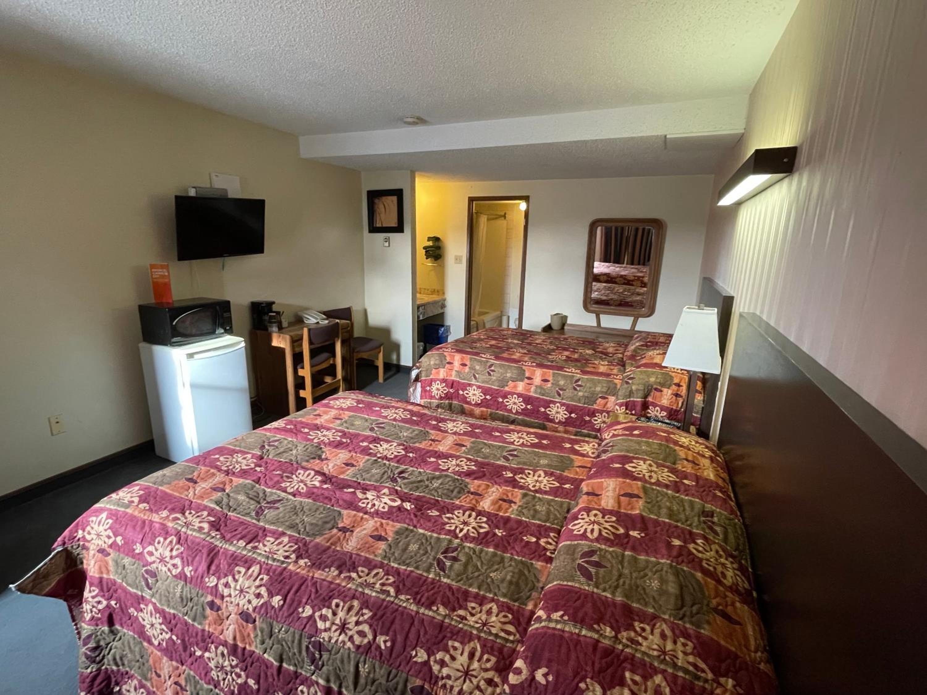 Double Room with Two Double Beds photo 3