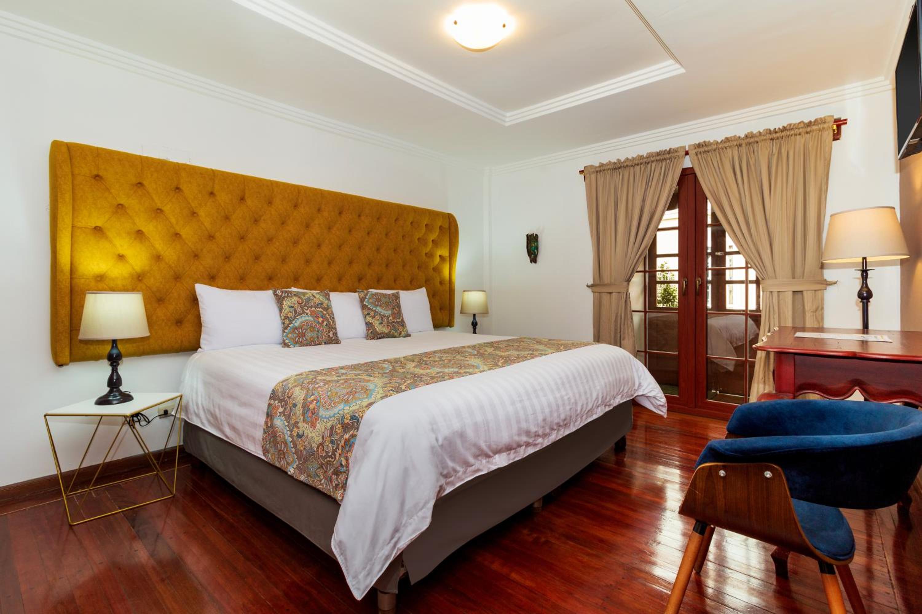 King Room with Balcony photo 2