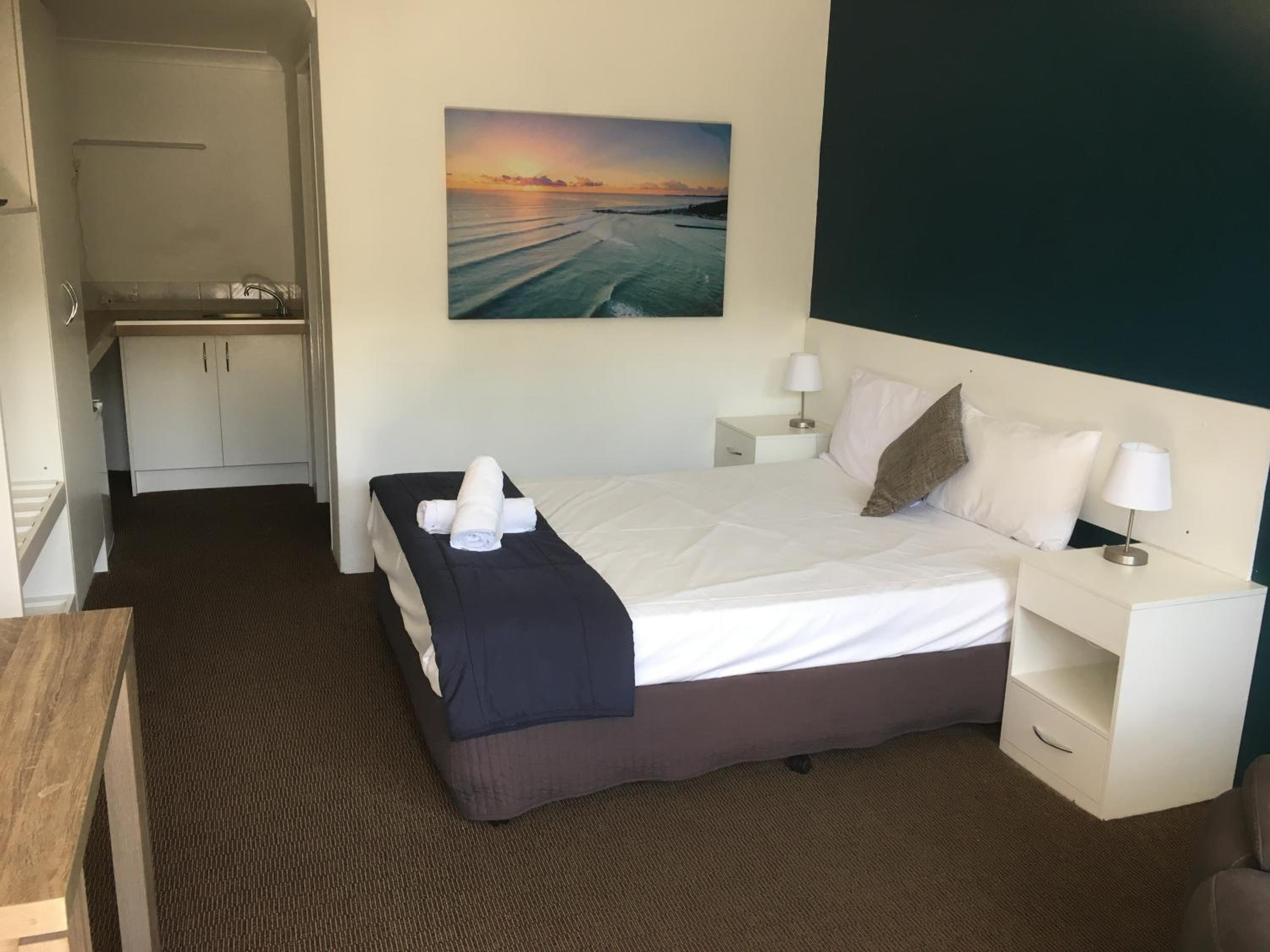 Standard Queen Room - Photo 1