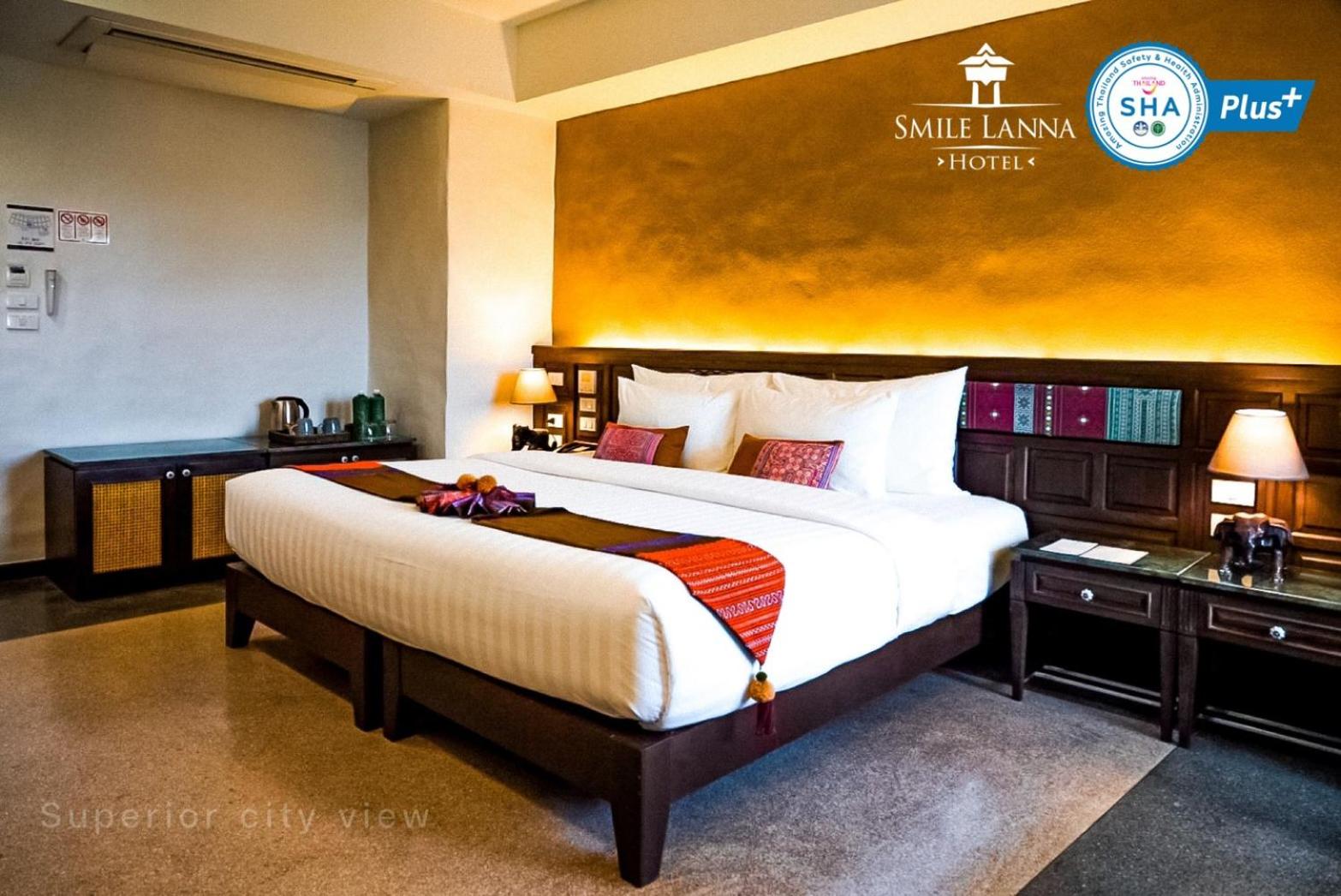 Superior Double or Twin Room with City View photo 2