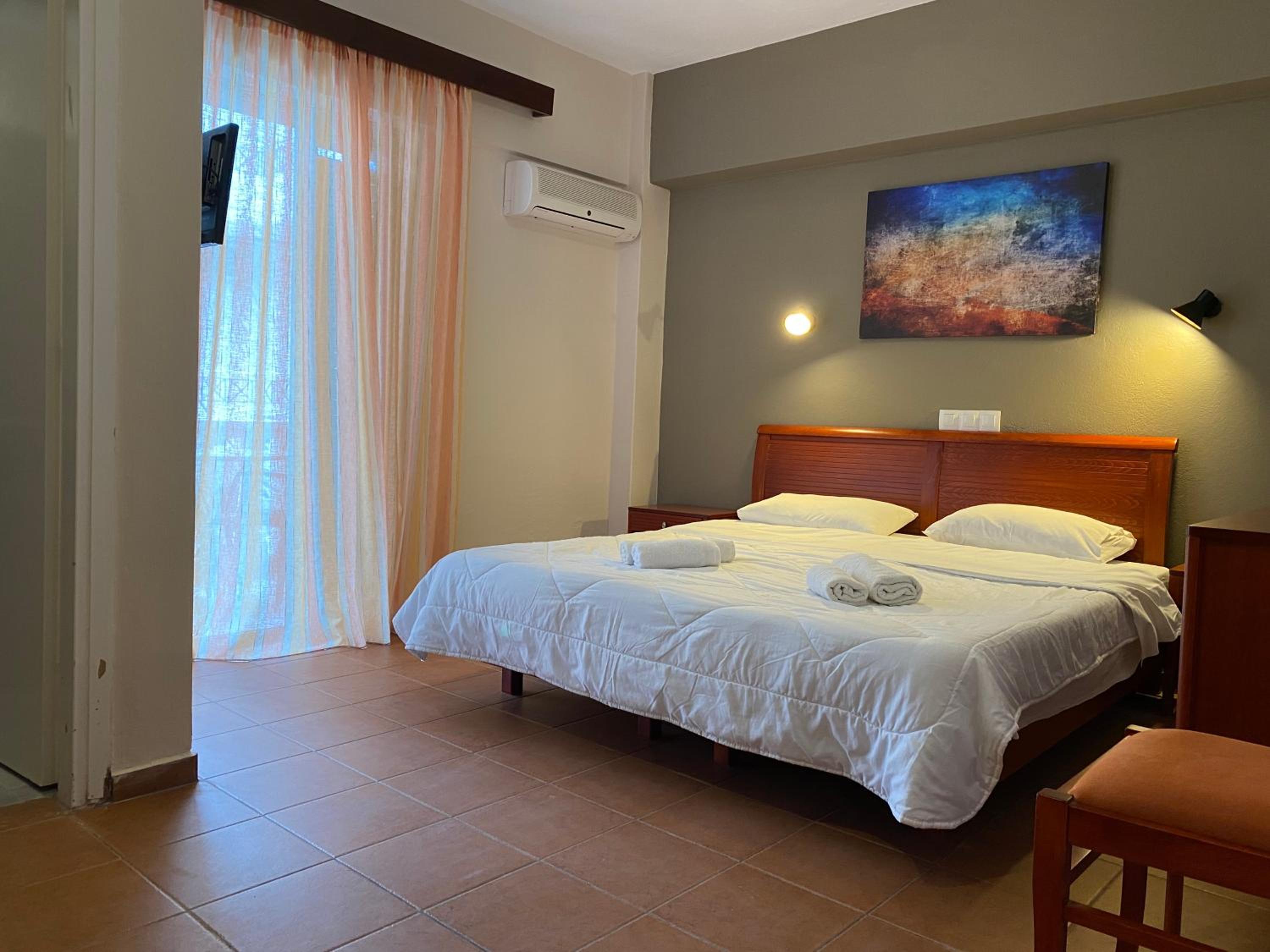 Double or Twin Room photo 3