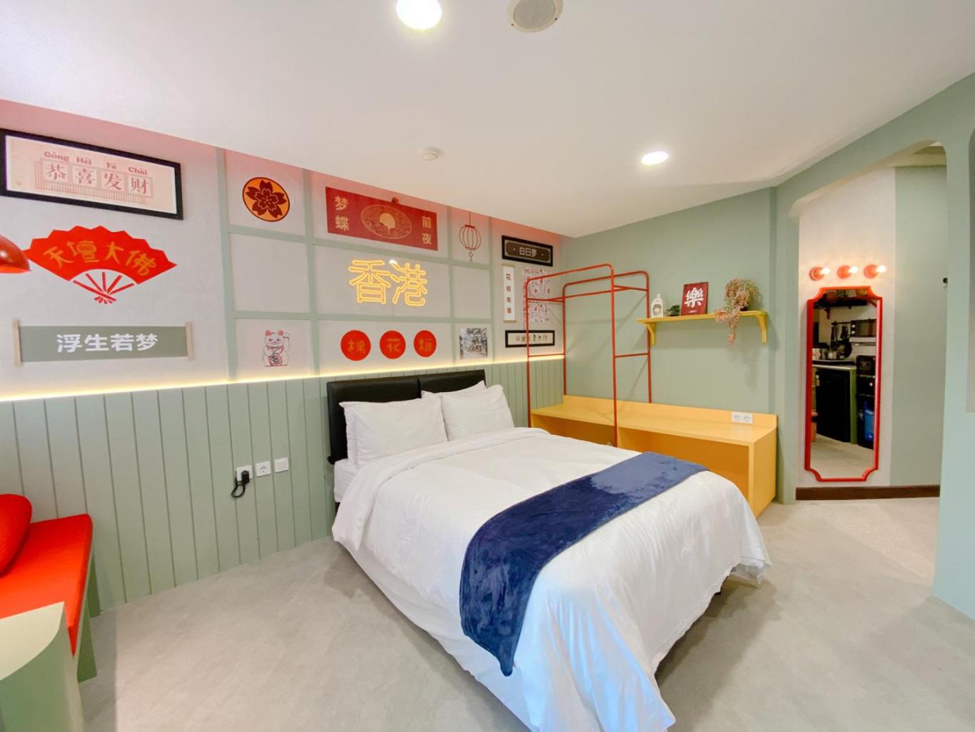 Studio Apartment - Photo 1