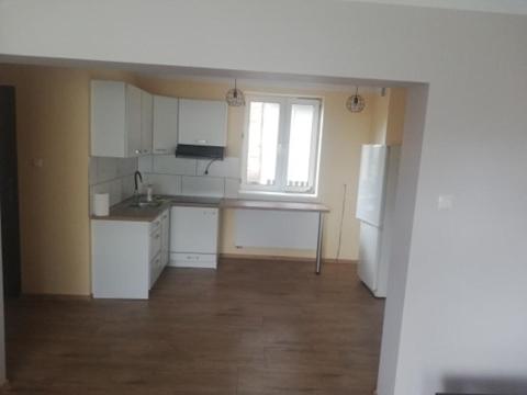 One-Bedroom House - Photo 2
