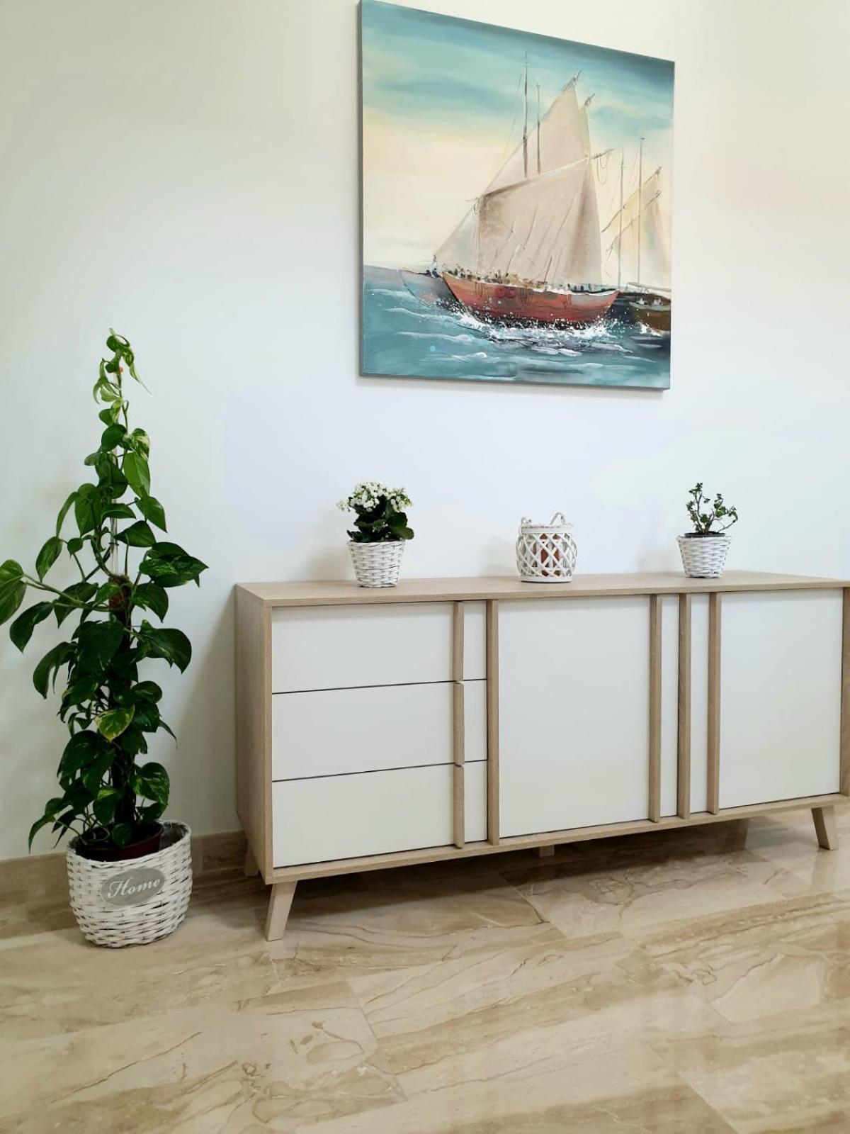 Apartment with Sea View - Photo 10