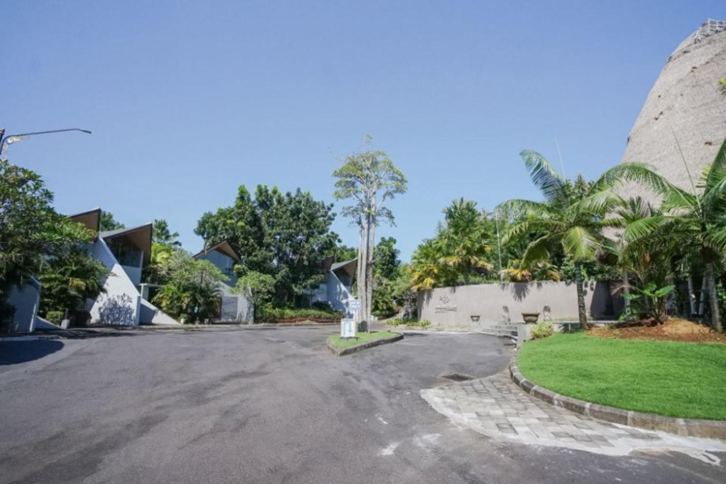 Two-Bedroom Villa - Photo 16