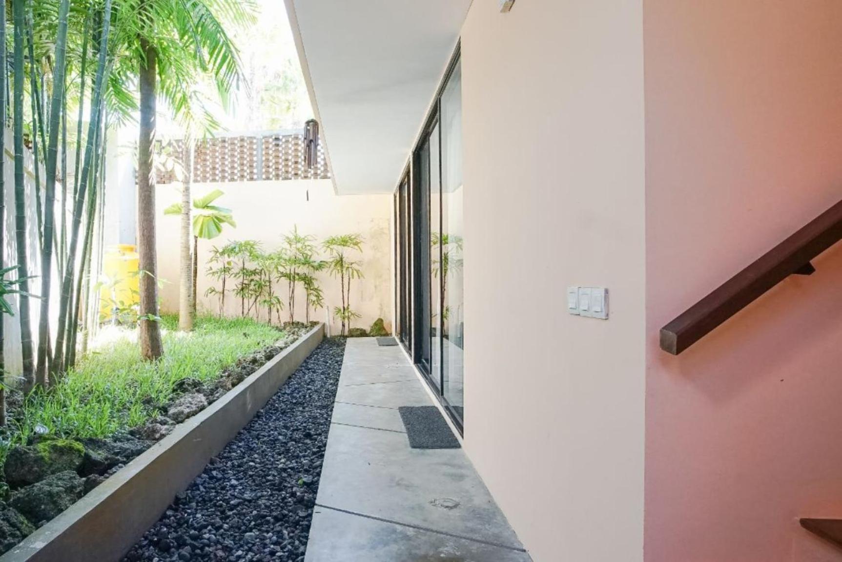 Two-Bedroom Villa - Photo 9