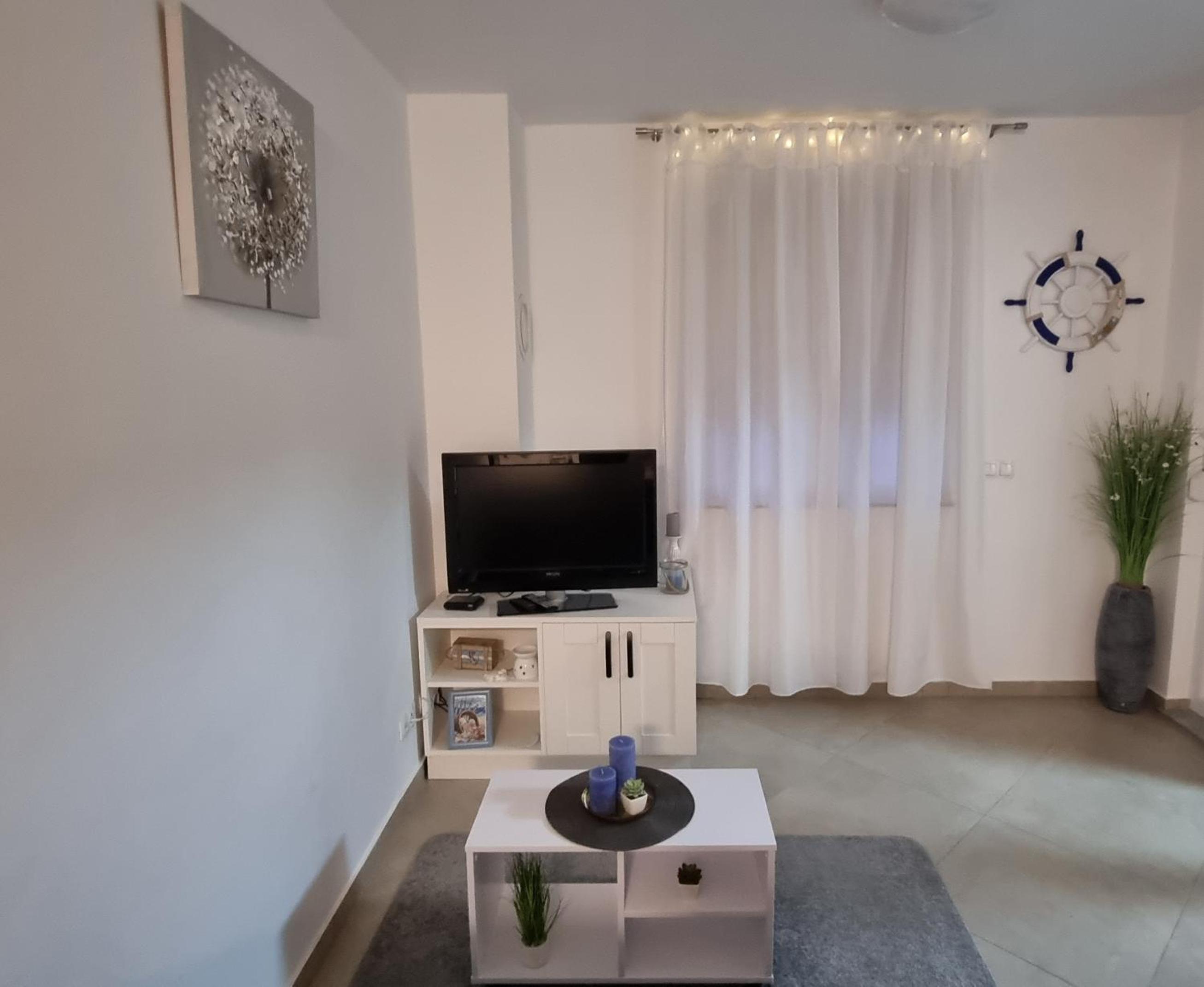 One-Bedroom Apartment - Photo 26