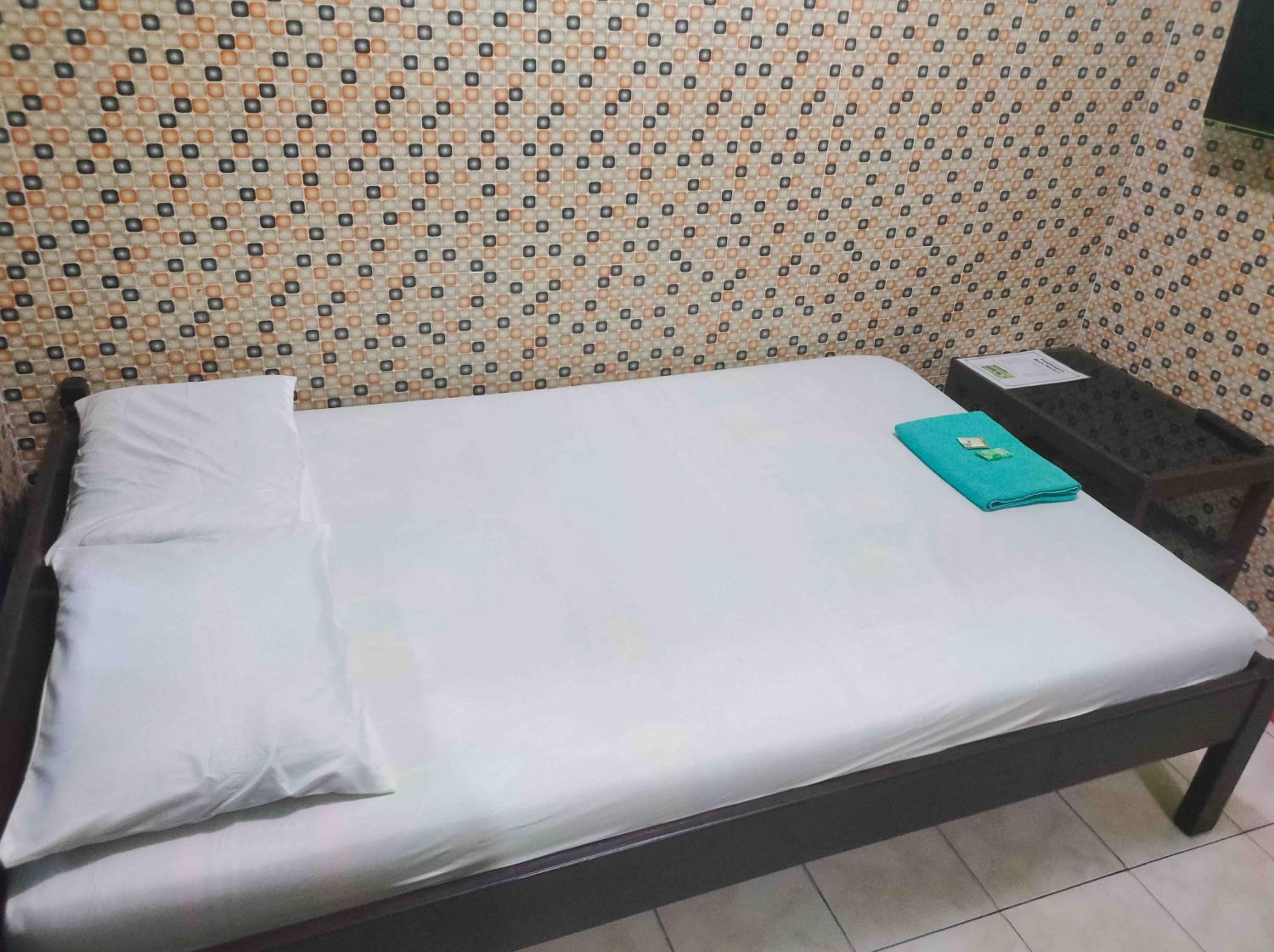 Standard Double Room with Fan - Photo 1