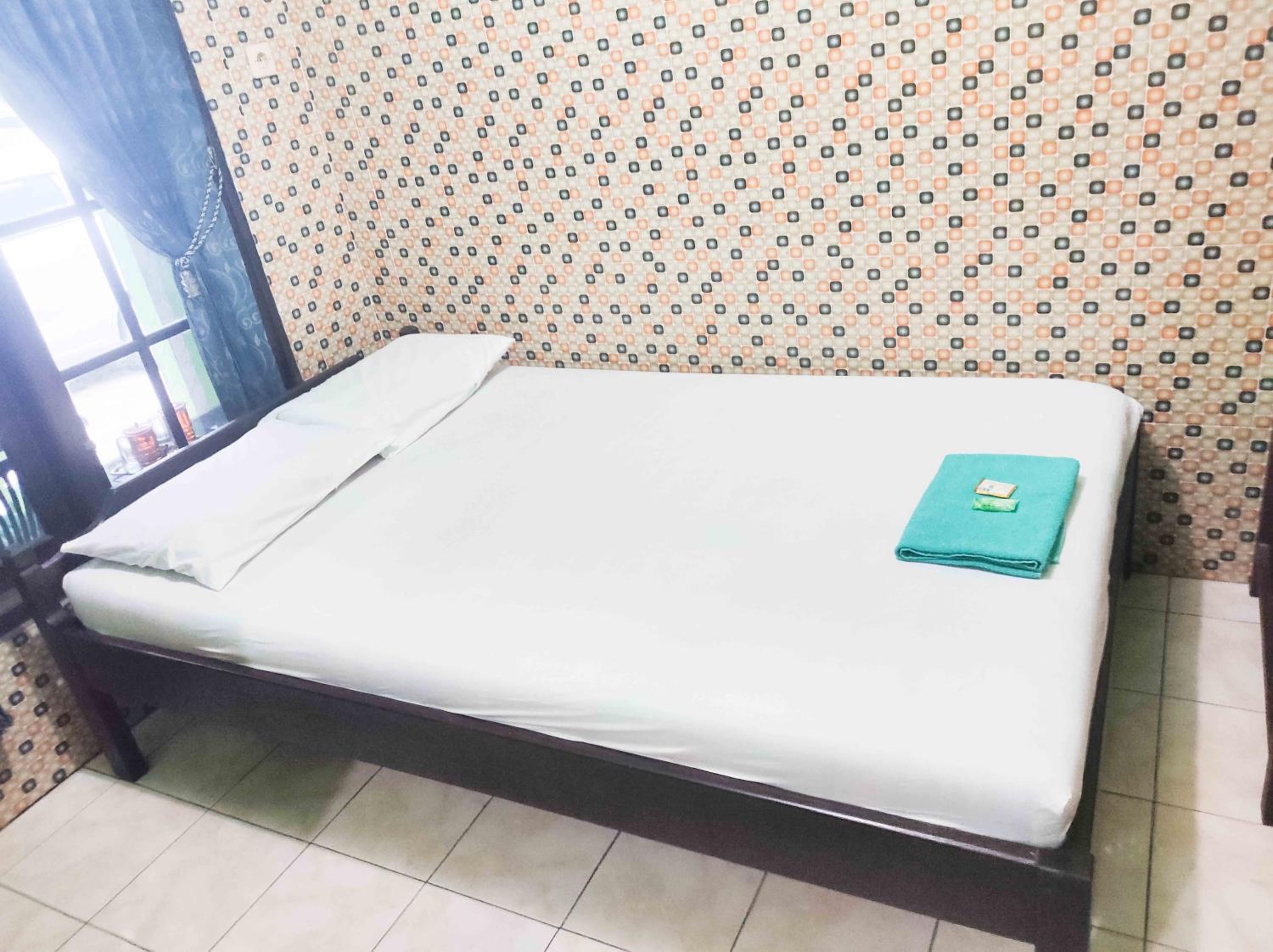 Standard Double Room with Fan - Photo 3