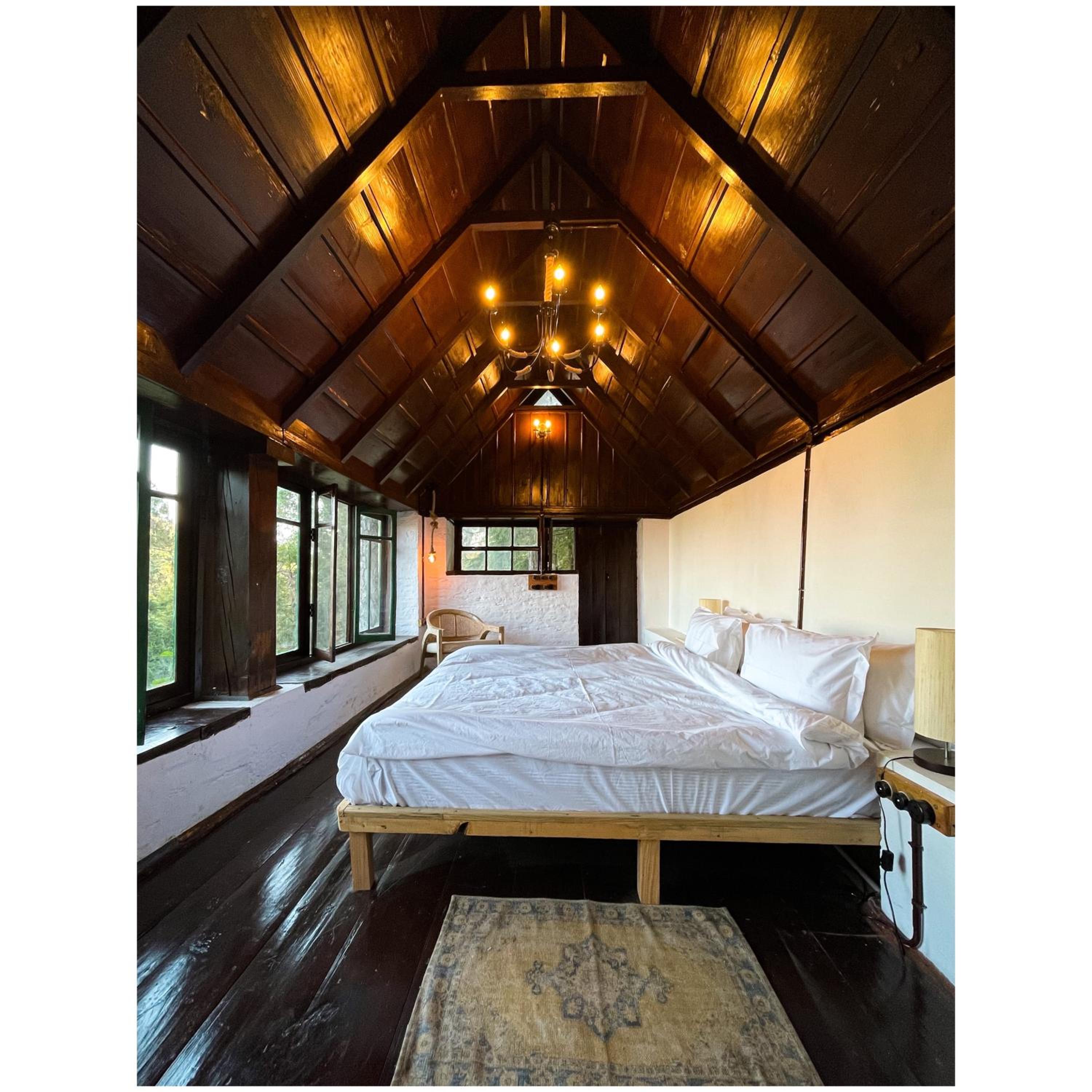 King Room with Mountain View photo 3