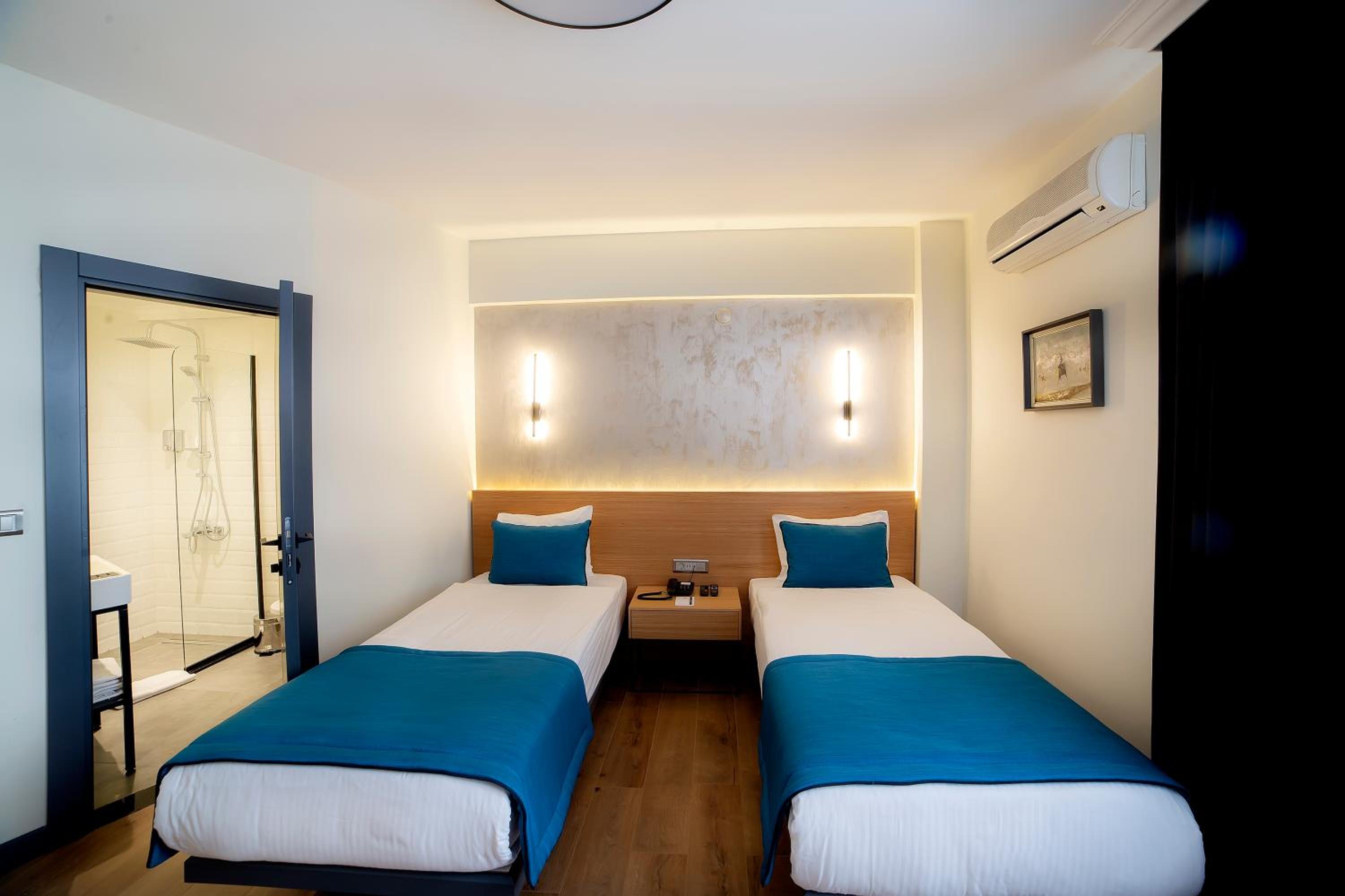 Standard Single Room photo 2