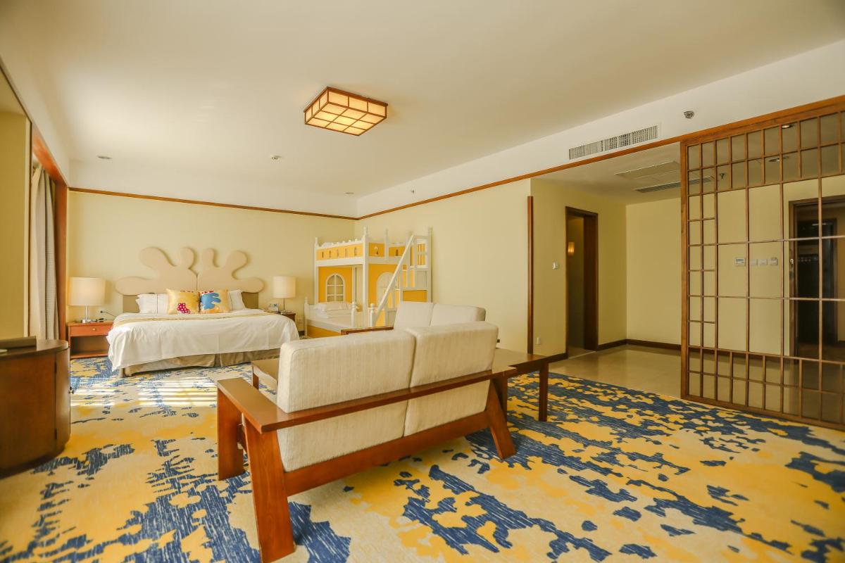 Standard Family Room