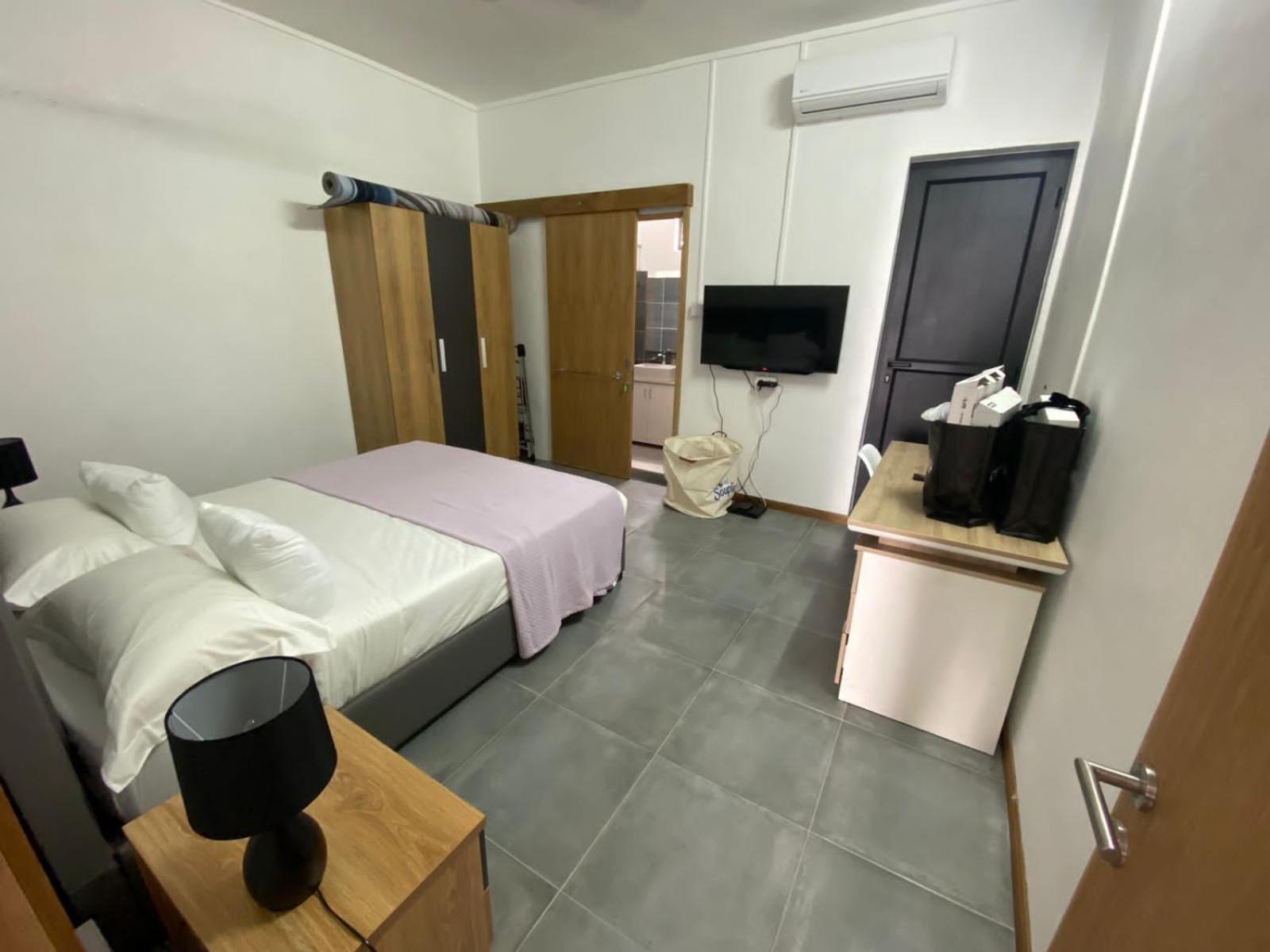 One-Bedroom Apartment - Photo 1