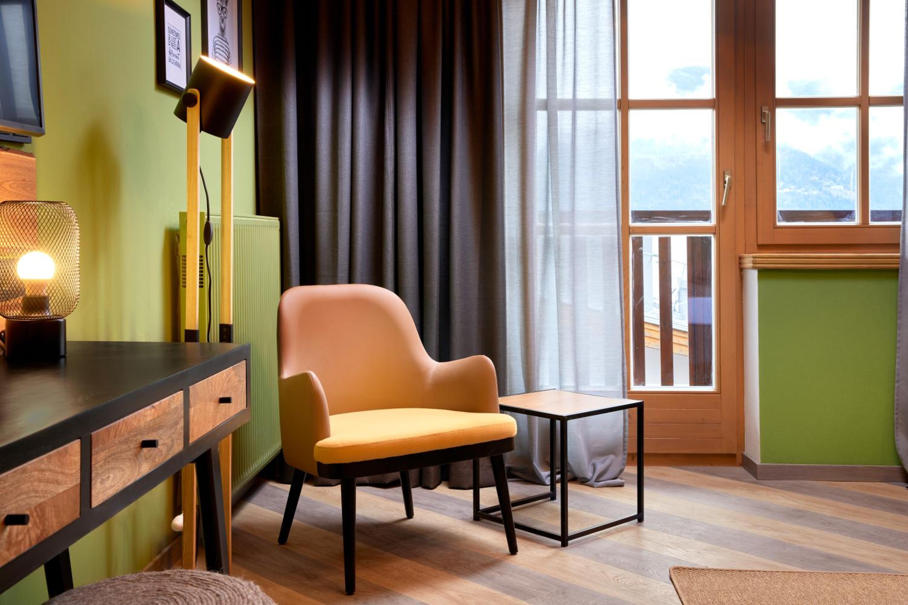 Double Room with Balcony - Photo 3