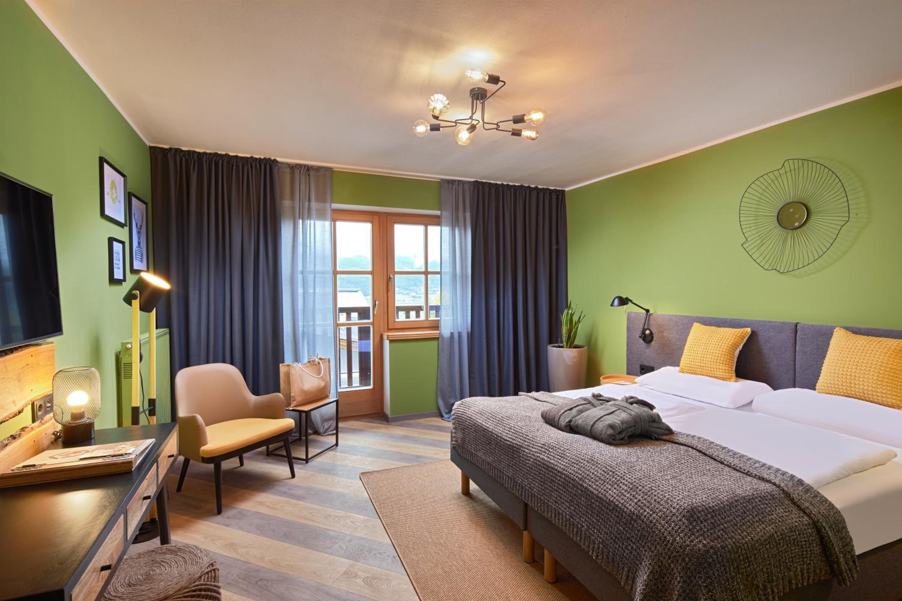 Double Room with Balcony - Photo 4