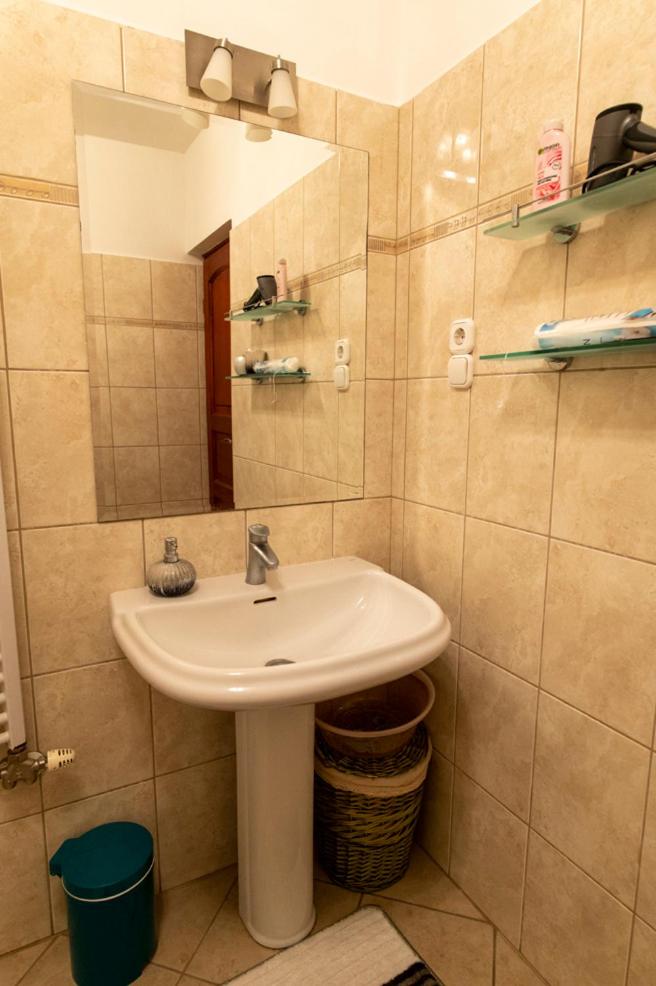 Two-Bedroom Apartment - Photo 16