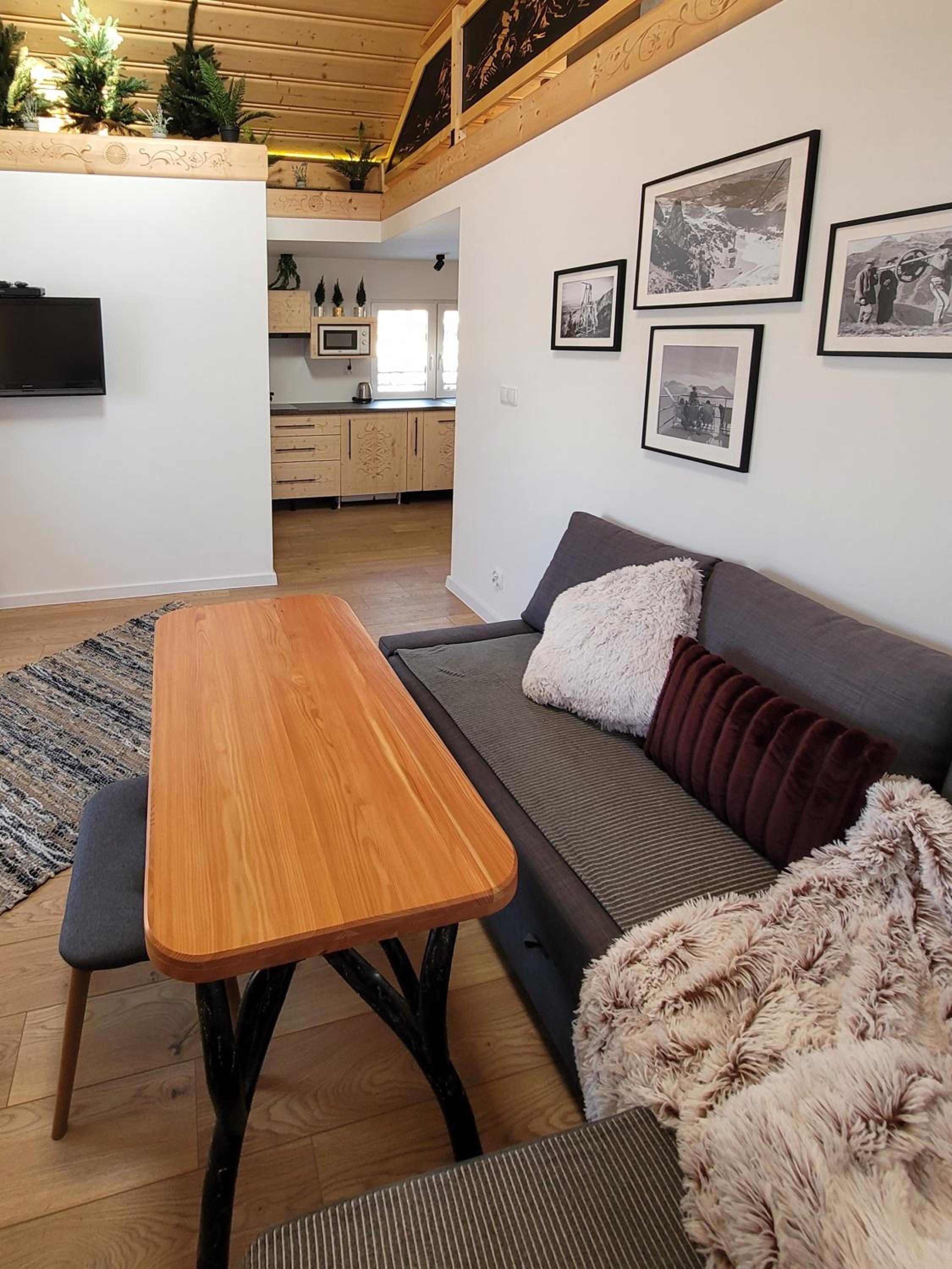 Apartment with Terrace photo 3