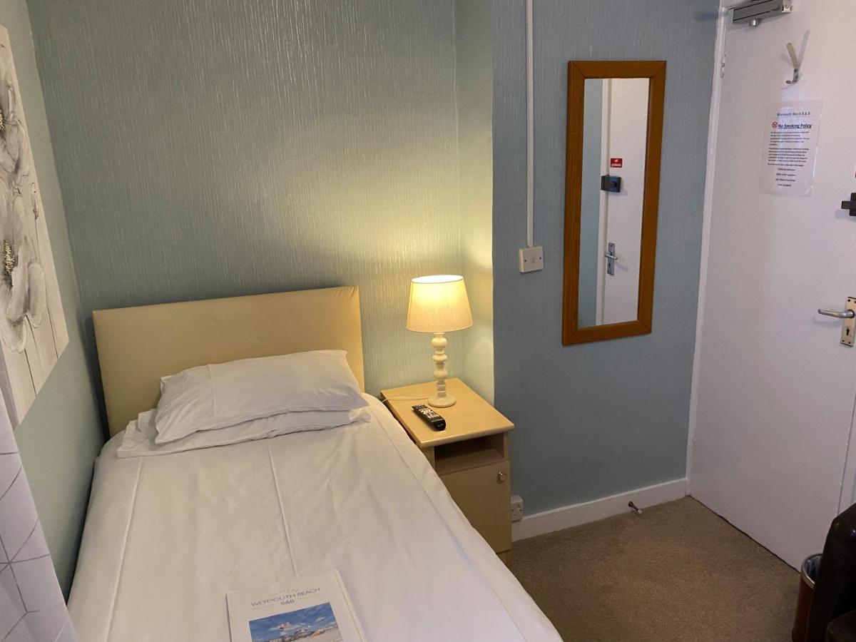 Single Room photo 3