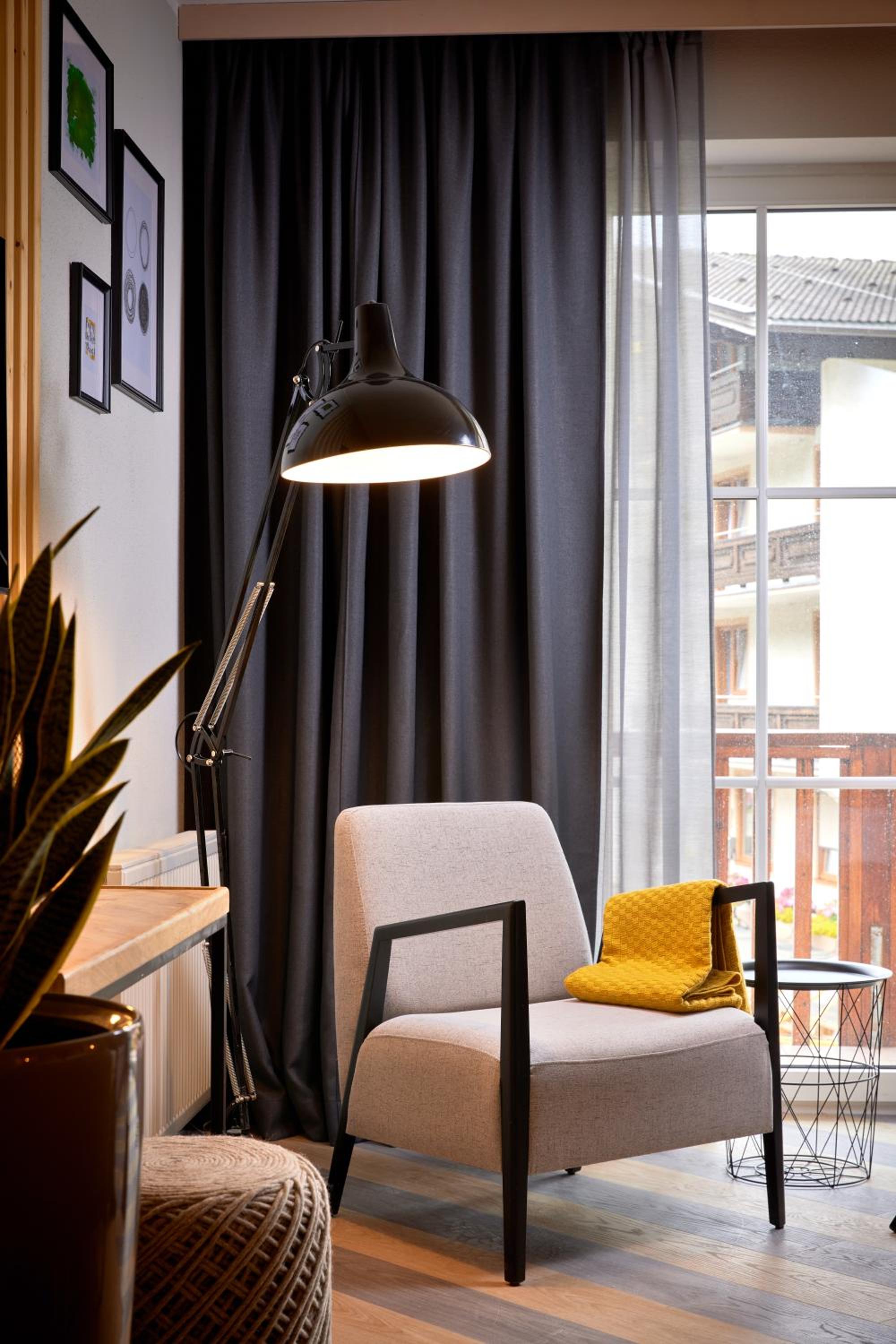 Double Room with Balcony - Photo 7