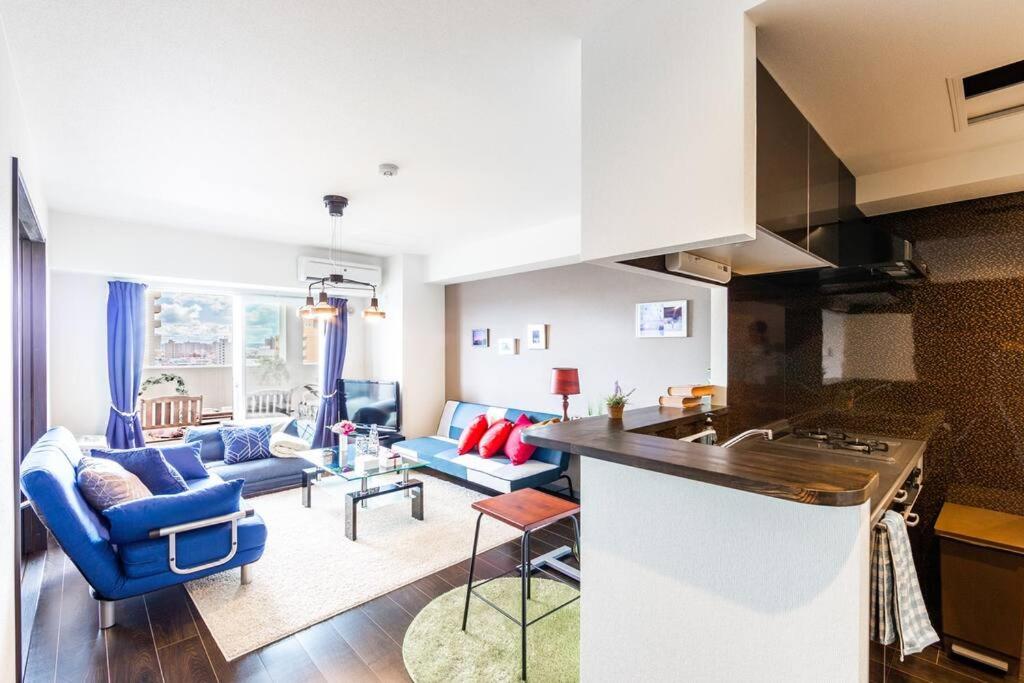 One-Bedroom Apartment - Photo 3