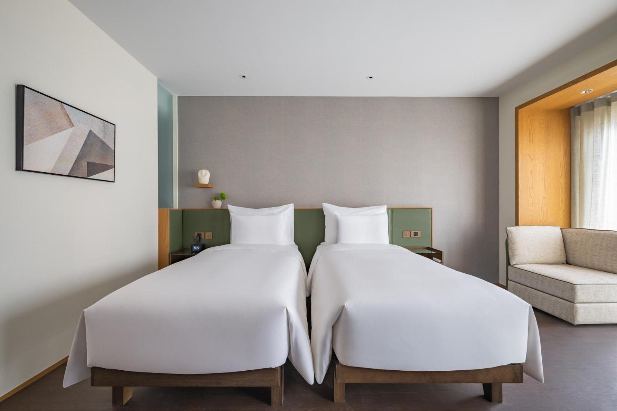 Deluxe Twin Room photo 2