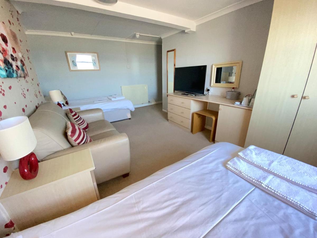 Twin Room with Sea View photo 1