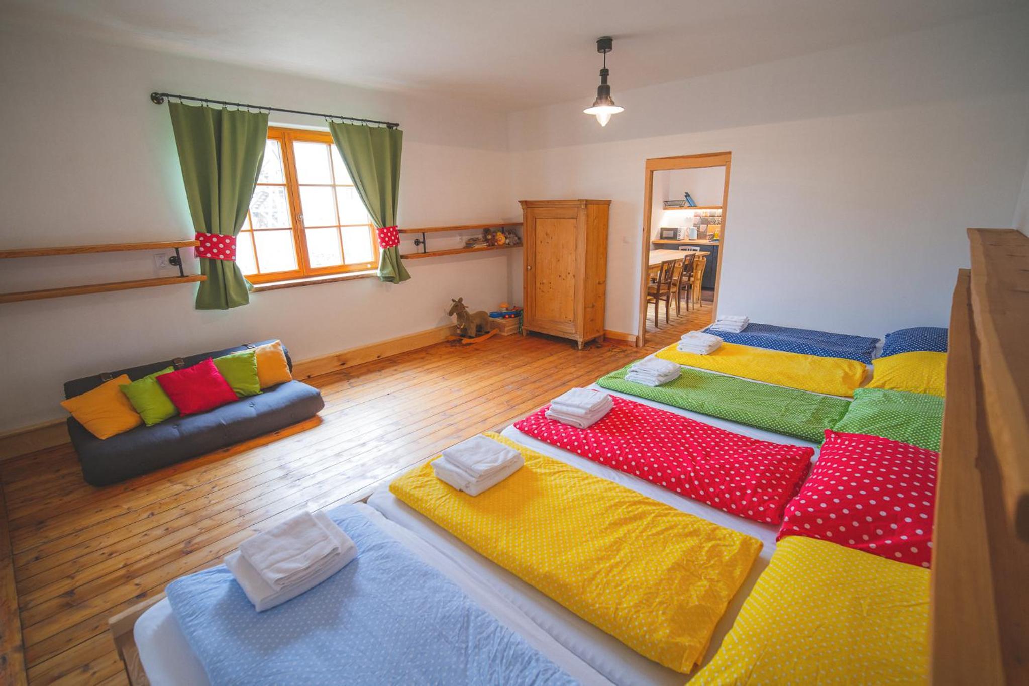 One-Bedroom Apartment - Photo 1