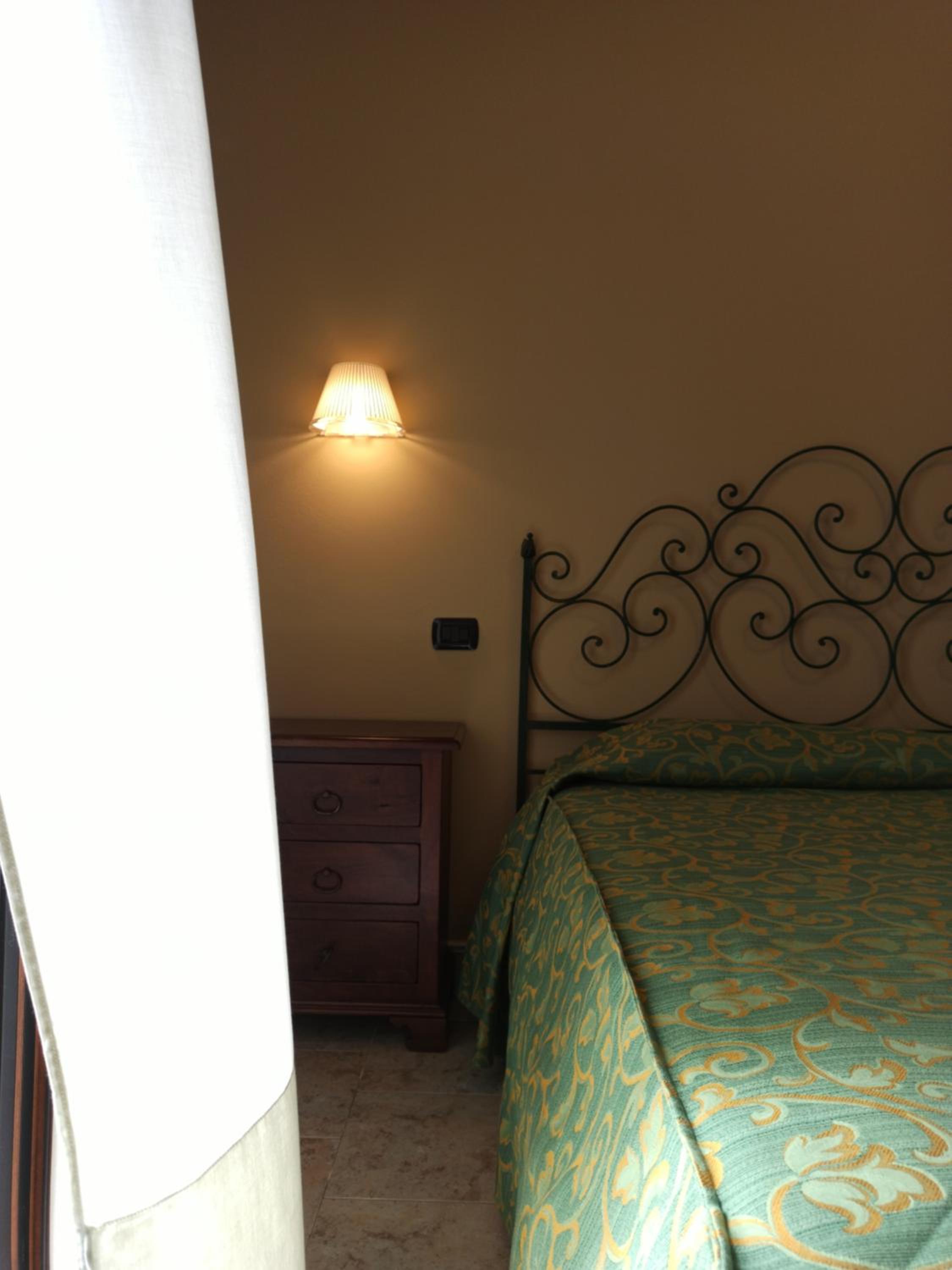 Double Room - Photo 6