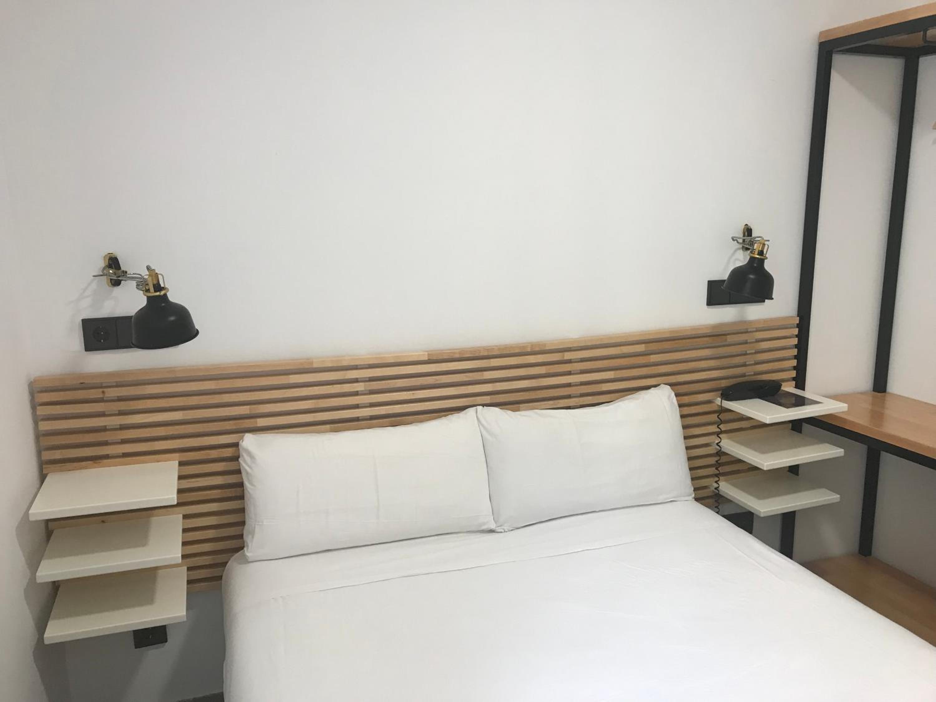 Basic Double Room with Balcony photo 3