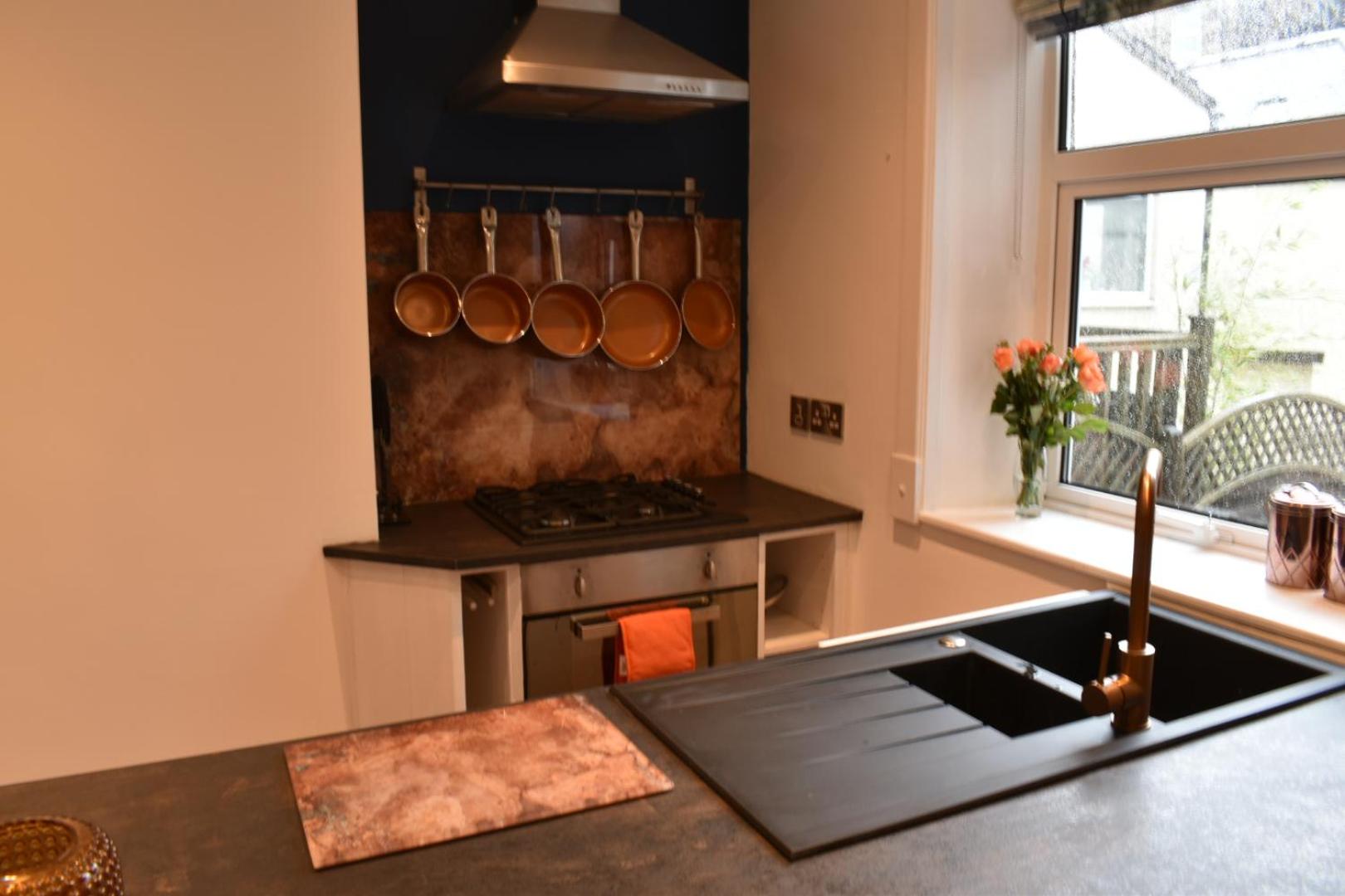 One-Bedroom Apartment - Photo 7