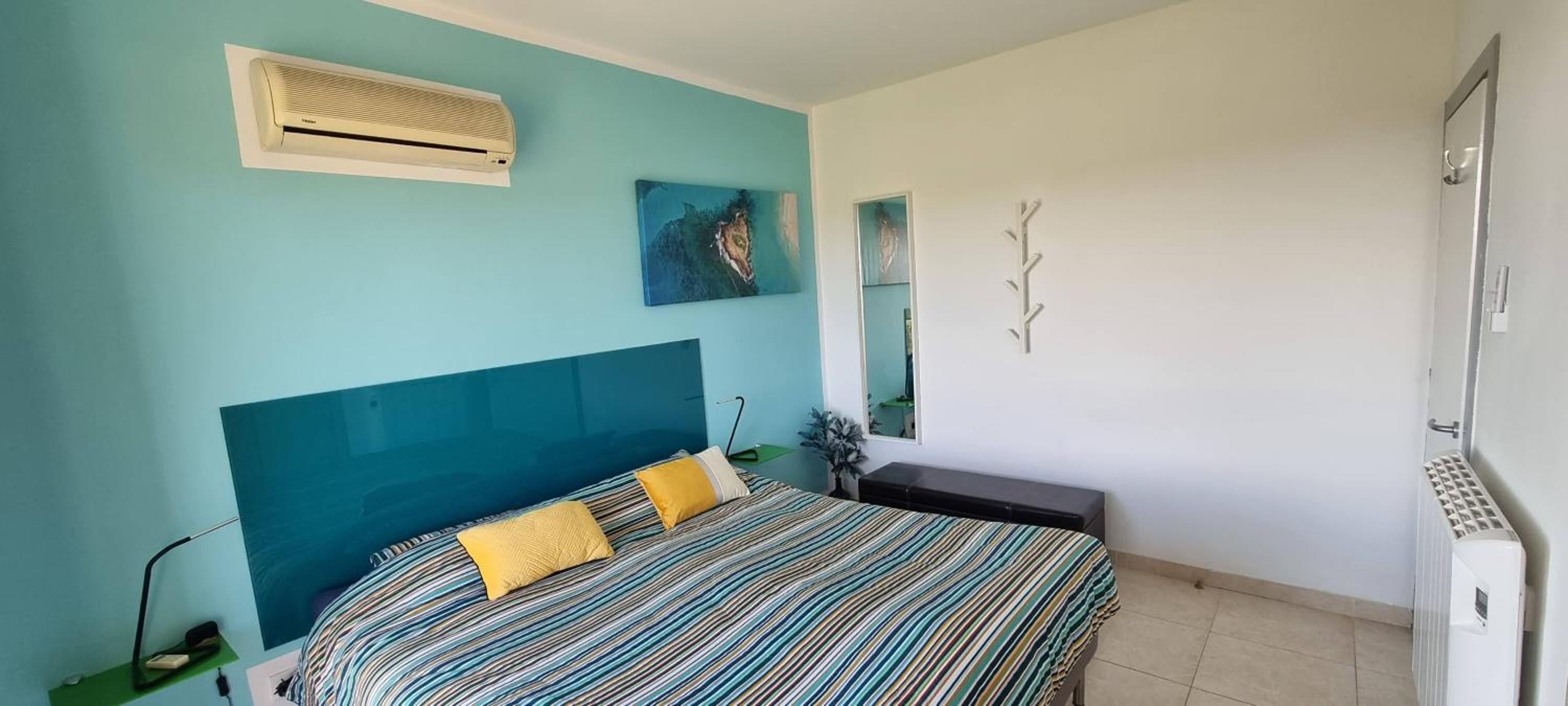 Apartment with Balcony photo 1