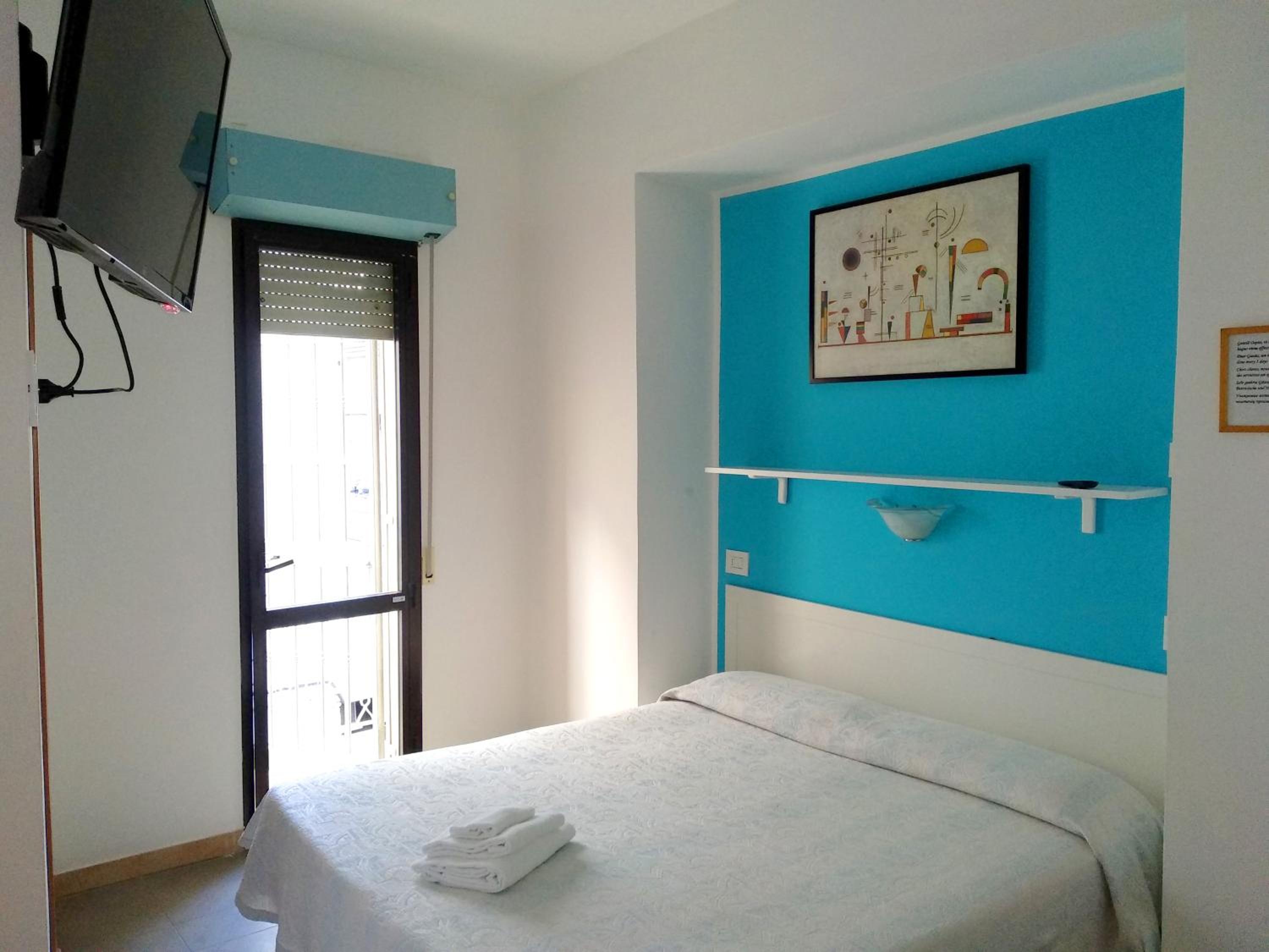 Double or Twin Room with Balcony photo 2