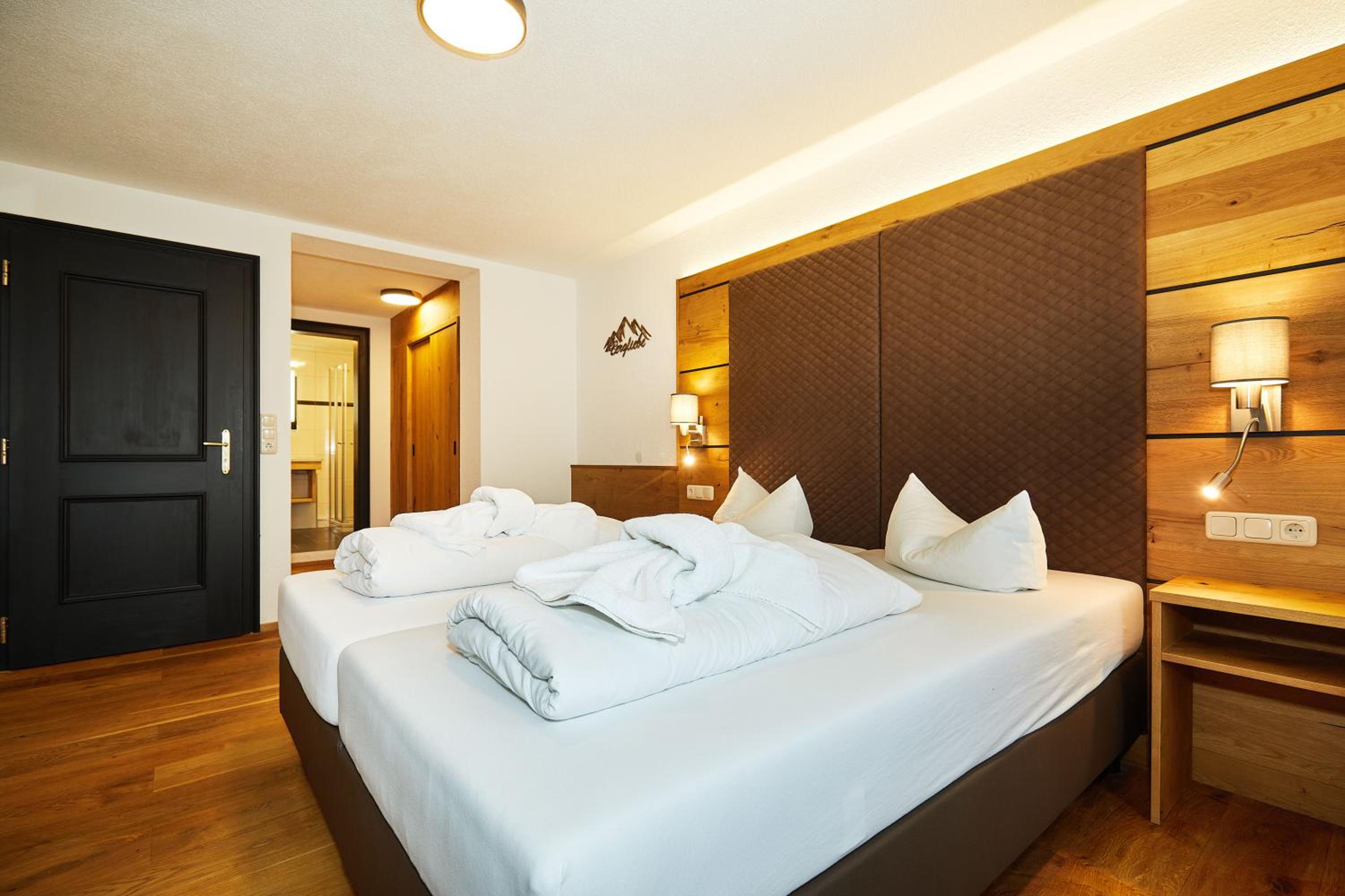 Double Room - Photo 22
