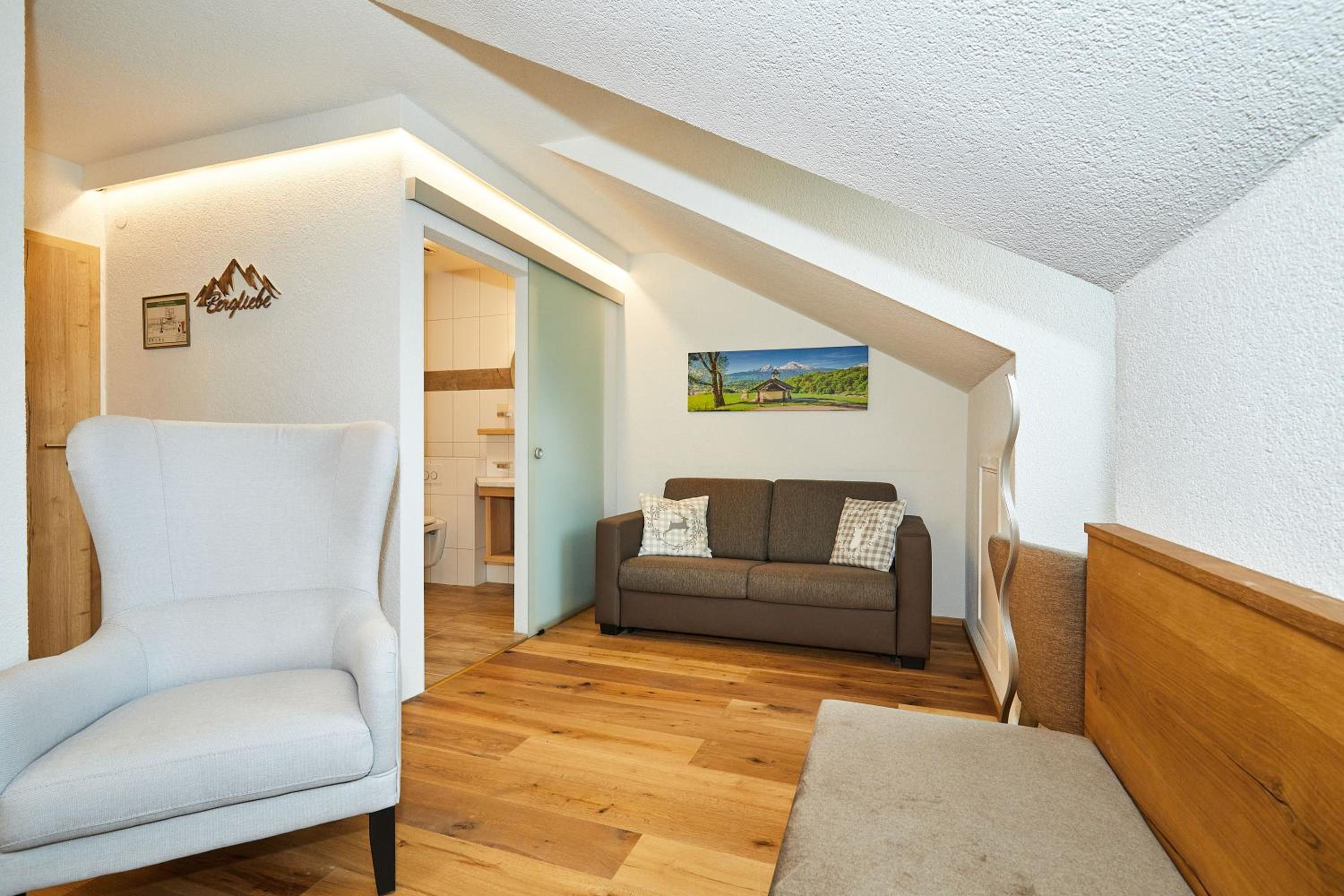 Double Room - Photo 33