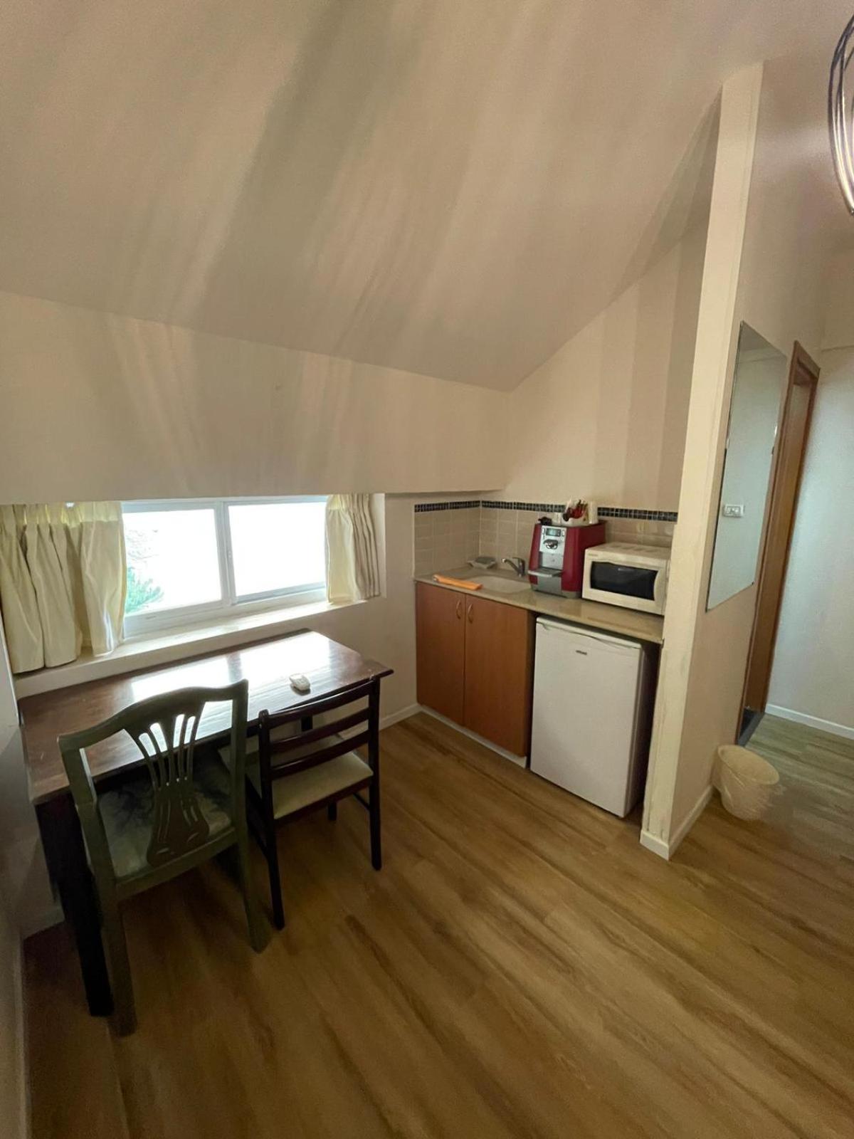 Superior Double Room with Kitchenette - Photo 12