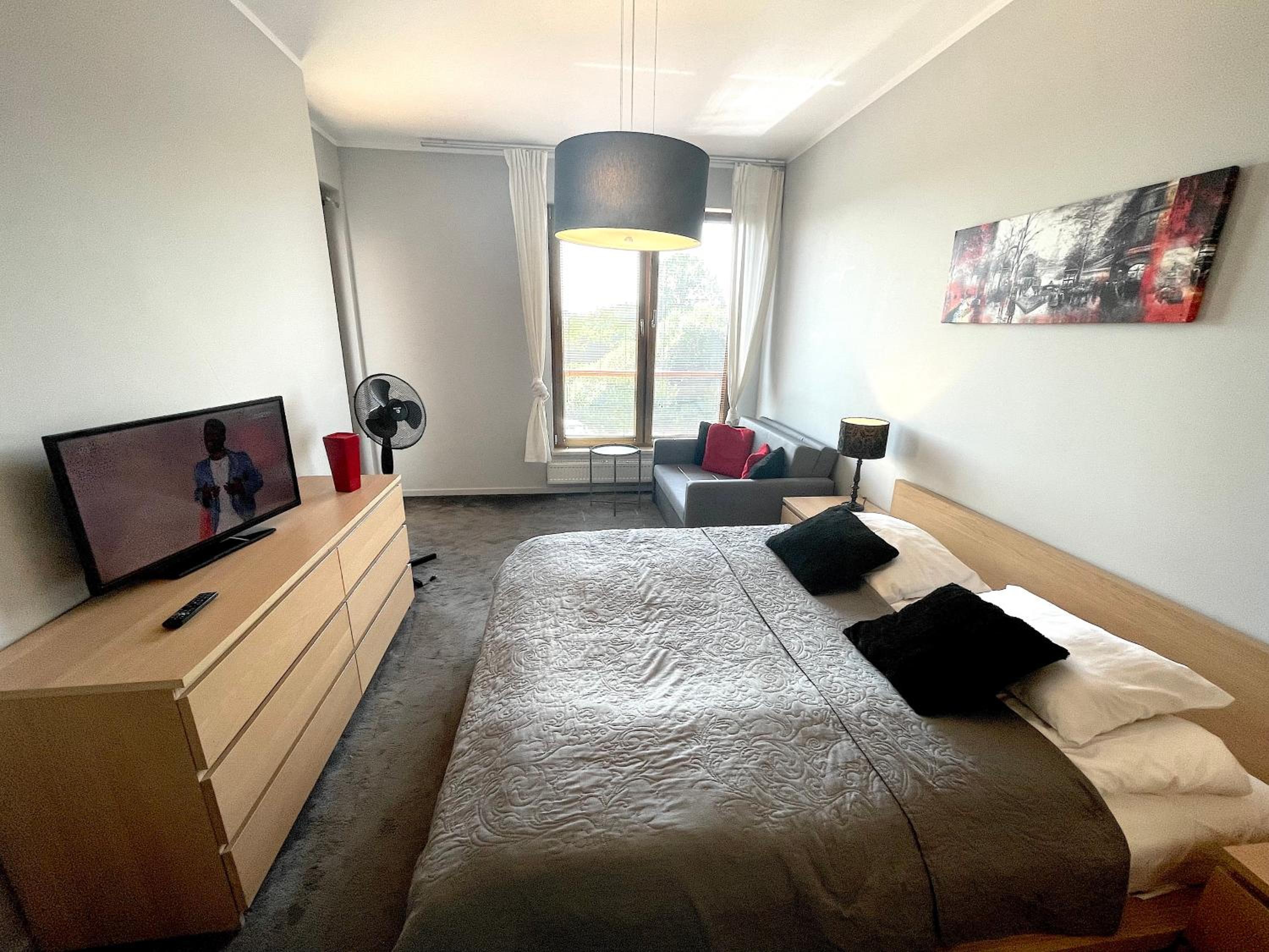 Three-Bedroom Apartment (1 - 10 Adults) - Photo 5