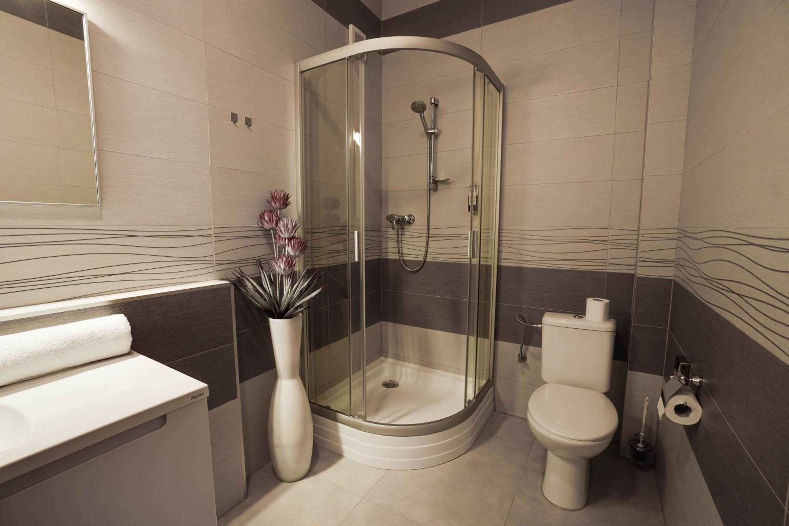 Business Double Room with Sofa Bed - Photo 7