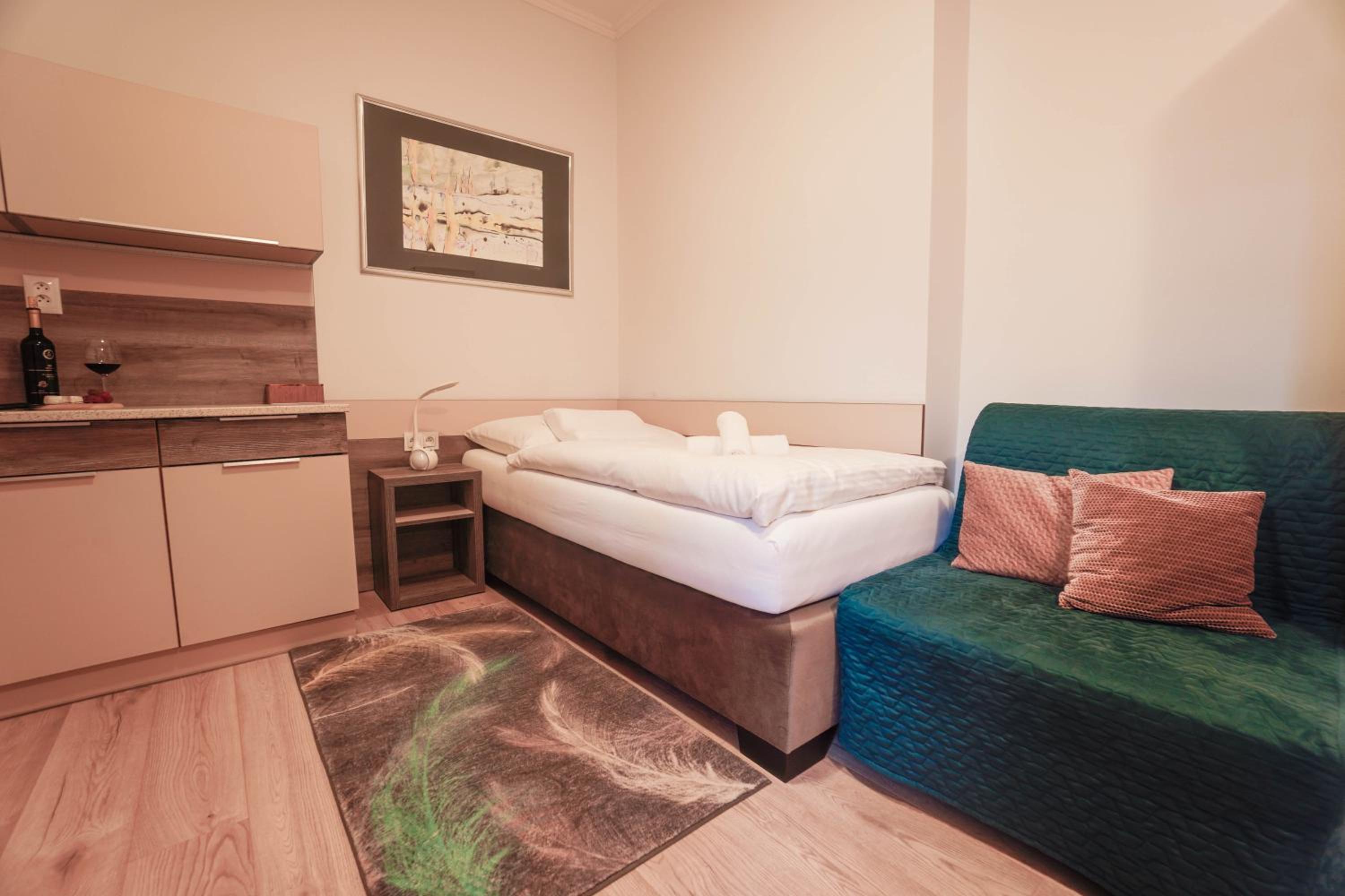 Business Double Room - Photo 2